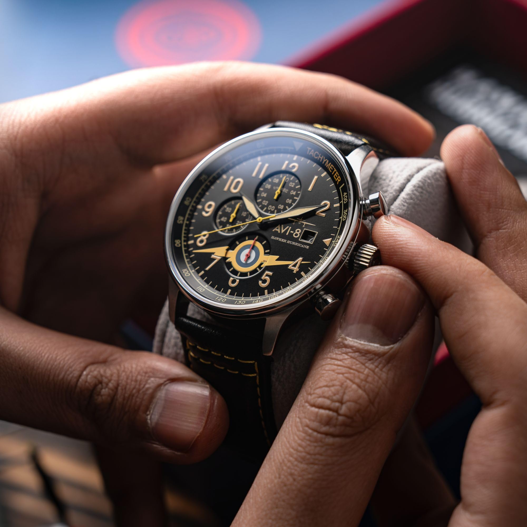 AVI-8 Hawker Hurricane AV-4011 - Reloj para hombre, caja de acero inoxidable de 42 mm, movimiento de cuarzo japonés, correa de piel auténtica, relojes para hombre, cronógrafo clásico, Naranja rayo