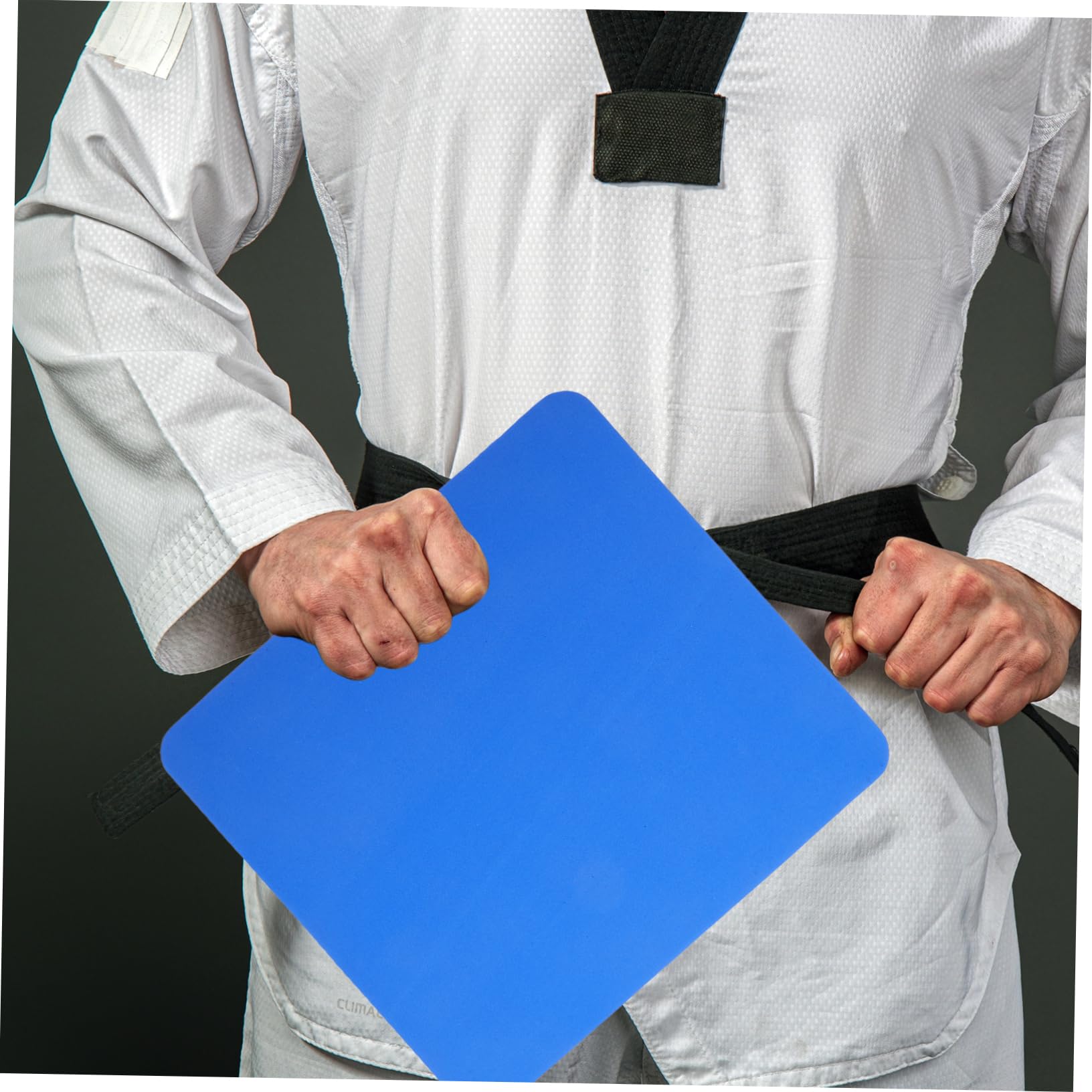 MUSISALY Portable Taekwondo Board for Beginners Breaking Board for Karate Practice for Martial Arts and Academies Lightweight and Easy to Use