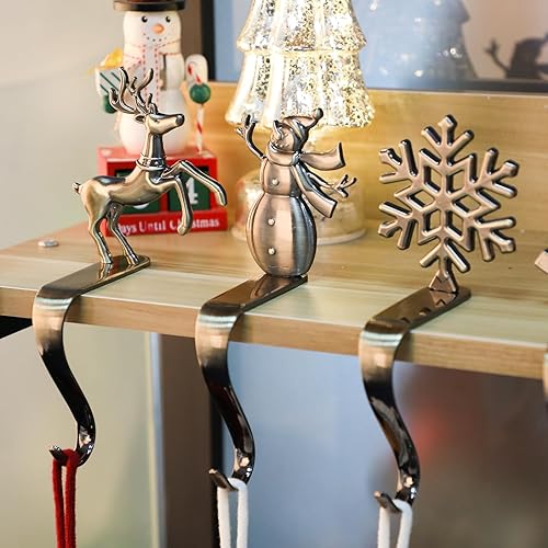 Miniatura 4 de Fonder Mols Juego de 4 soportes de calcetines de Navidad para chimenea, ganchos de metal con agarres de metal, cromo gris antiguo, juego de 4