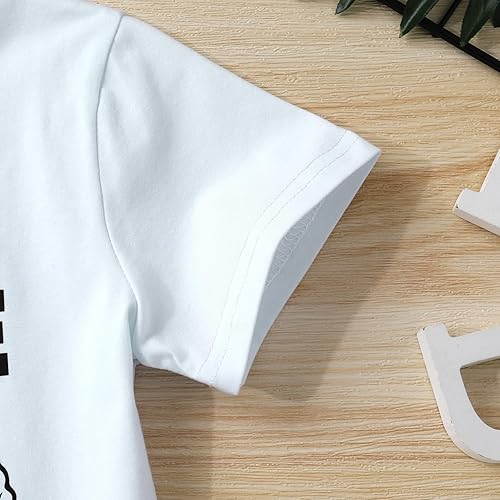 Vista 4 de YOUNGER STAR Niños Gris Young Wild Tres Cumpleaños Cuatro Siempre Salvaje Hermano Twin Letra Impresión Camisetas 3T 4T