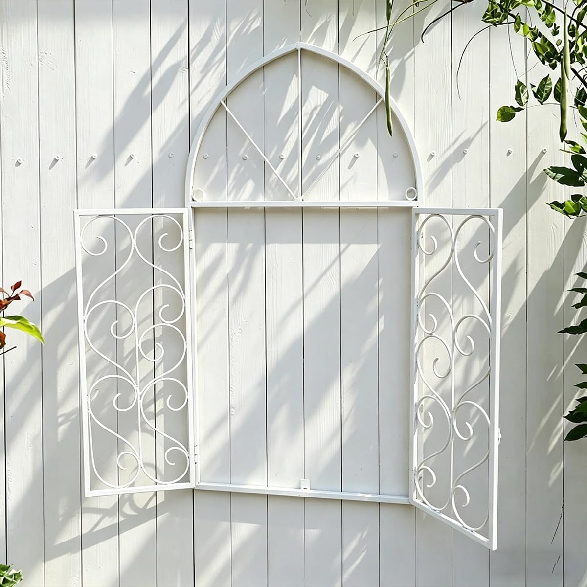 Rustikal Deko-Fenster zum Öffnen Stallfenster Gartenfenster mit Rundbogen Doppelflügel Scheunenfenster Landhaus Fensterrahmen Garagenfenster Eisenfenster Gartenmauer Stallgebäude Weiß, M
