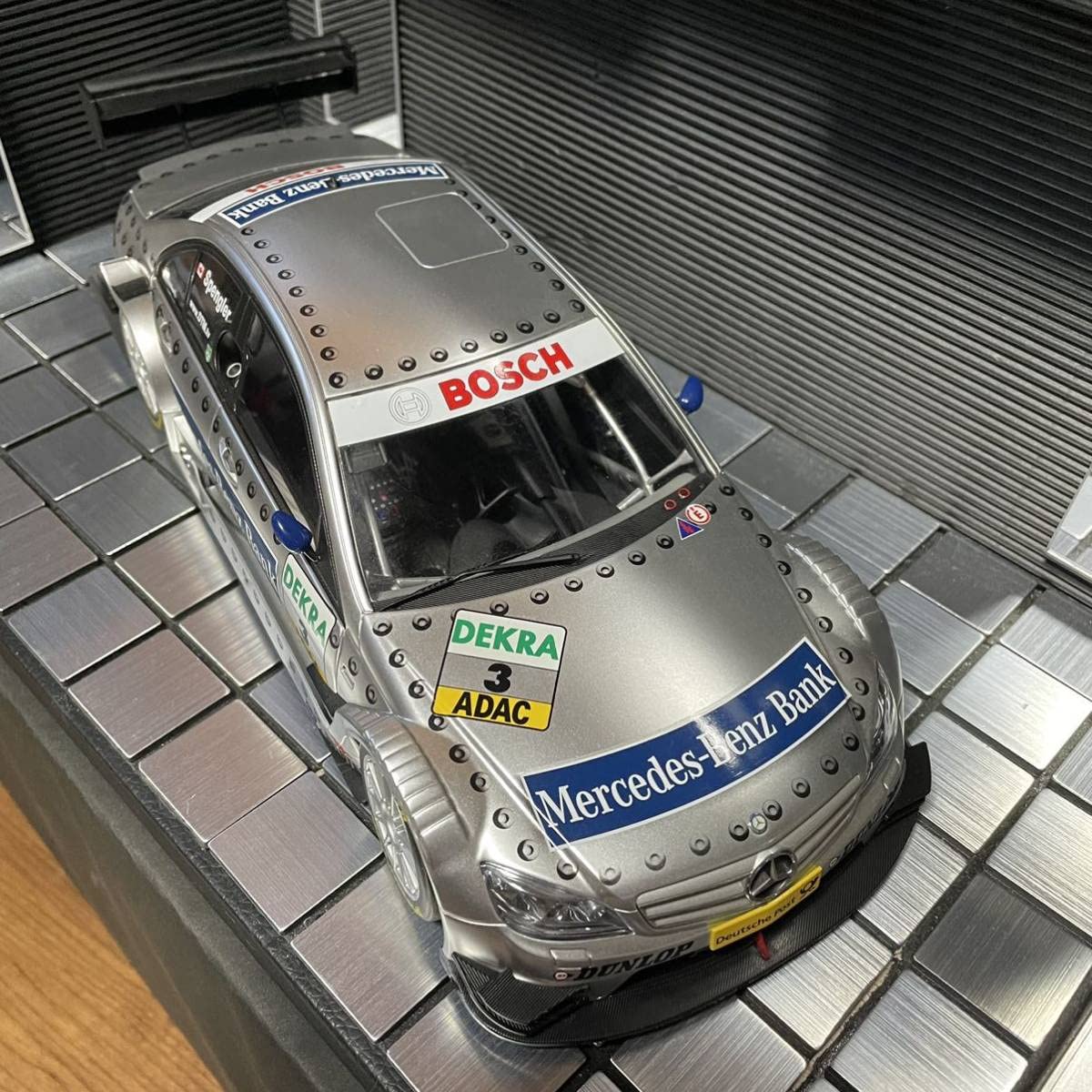 Amazon.co.jp: オートアート 1/18 メルセデスベンツ Cクラス V8 DTM 