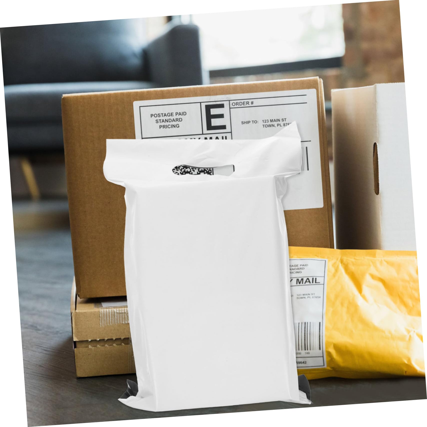 Tofficu 100pezzi Buste per Spedizione in Buste Postali per Abbigliamento per Imballaggio Resistente Chiusura Adesiva Sicura per Spedizioni Portatili