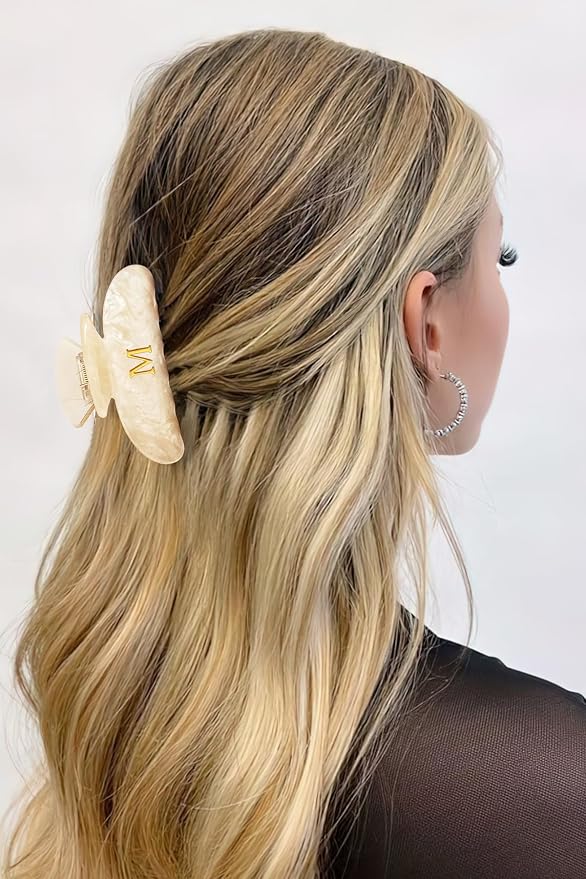 Pinza para cabello grande LILIE&WHITE acrílica con letra M miniatura 3
