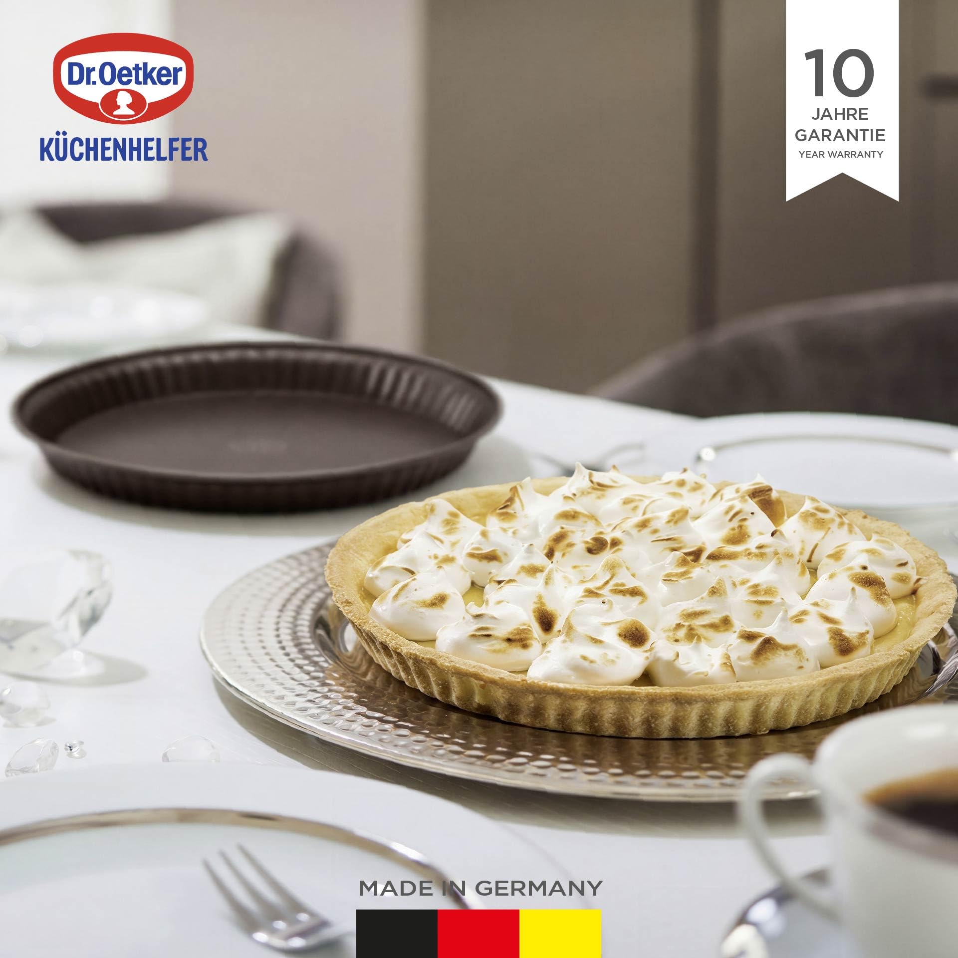 Dr. Oetker Moule à quiche avec fond amovible en émail - Diamètre : 28 cm - Moule à tarte avec revêtement antiadhésif renforcé en céramique - Fond résistant aux coupures et aux rayures - Résistant à la