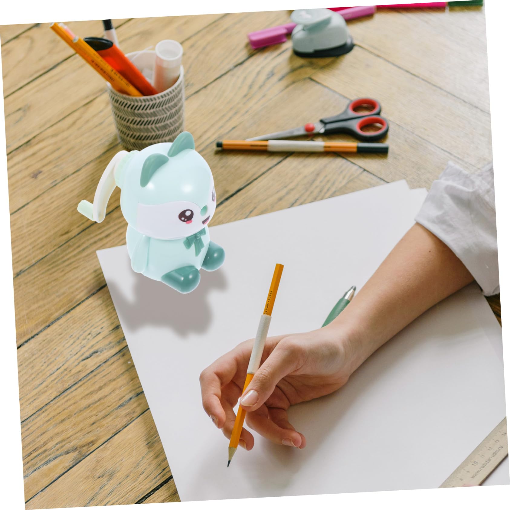 HOMSFOU 5 Stück Bleistiftspitzer Werkzeug Schulmaterial Für Ein Mädchen Kleine Manuelle Anspitzer Cartoon- Tragbare Bunte Handspitzer Green Plastik