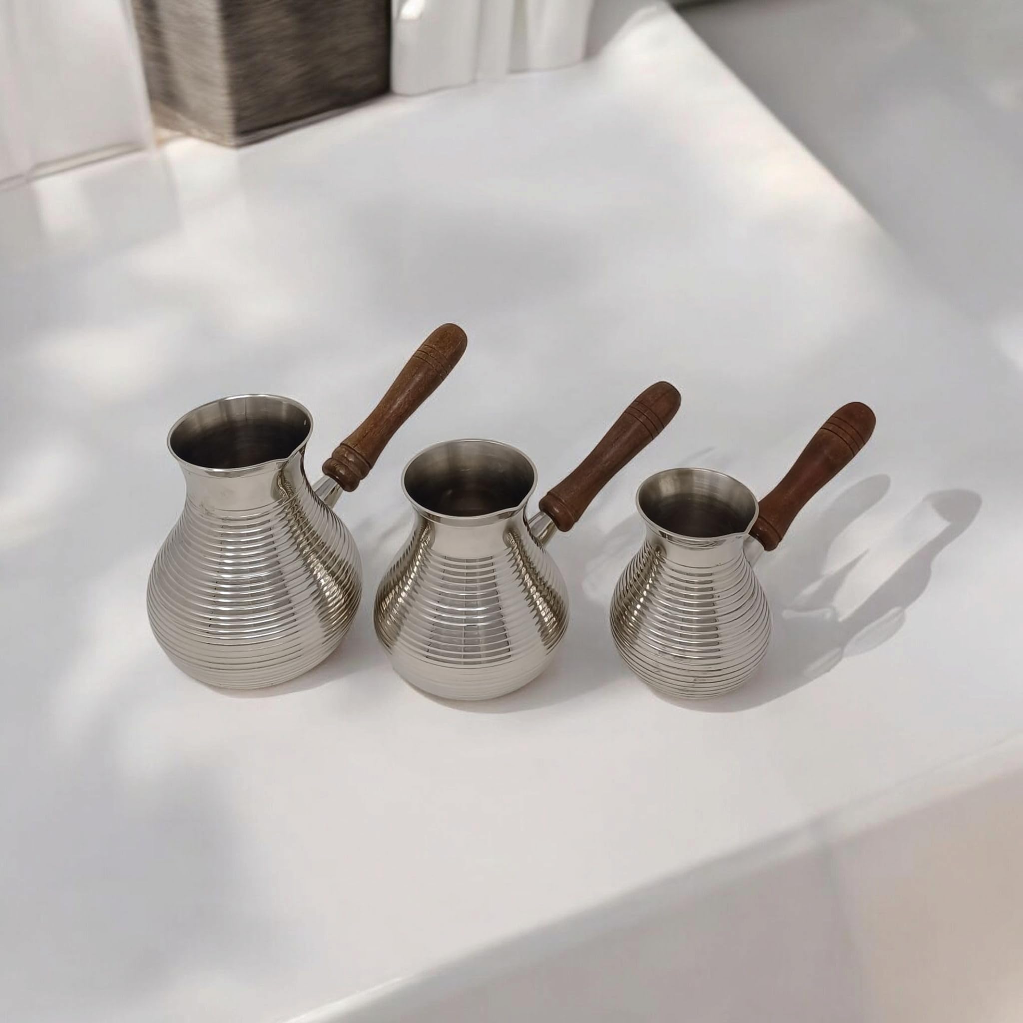 Caffettiera Cezve/Turka 300 ml oro ottone/nichel manico in legno rimovibile