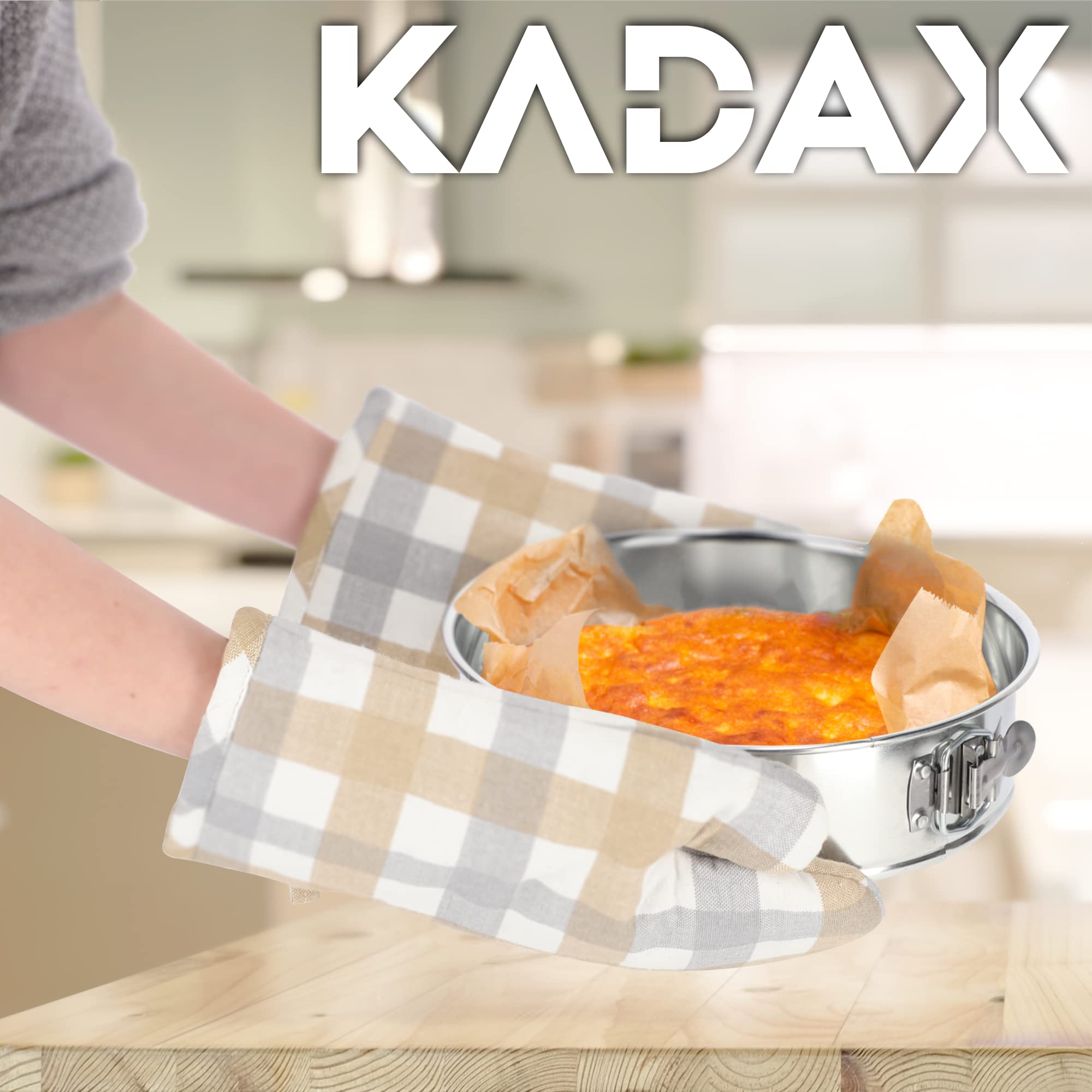 KADAX Cake Mould, Non-Stick Sheet Metal Baking Mould for Baking, Oven, Springform Pan for Cheesecake, Round Bakeware (30cm, Black