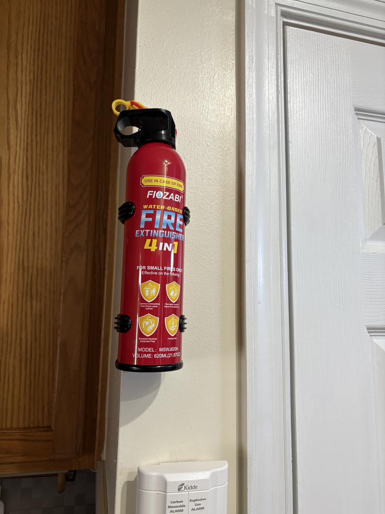 Portable Fire Extinguisher Spray With Bracket Can Prevent Re-Ignition,Best Suitable for The House/Car/Truck/Boat/Kitchen/Home Water-Based Fire Extinguishers Fire Type A/B/C/K 620ml (2 pack)