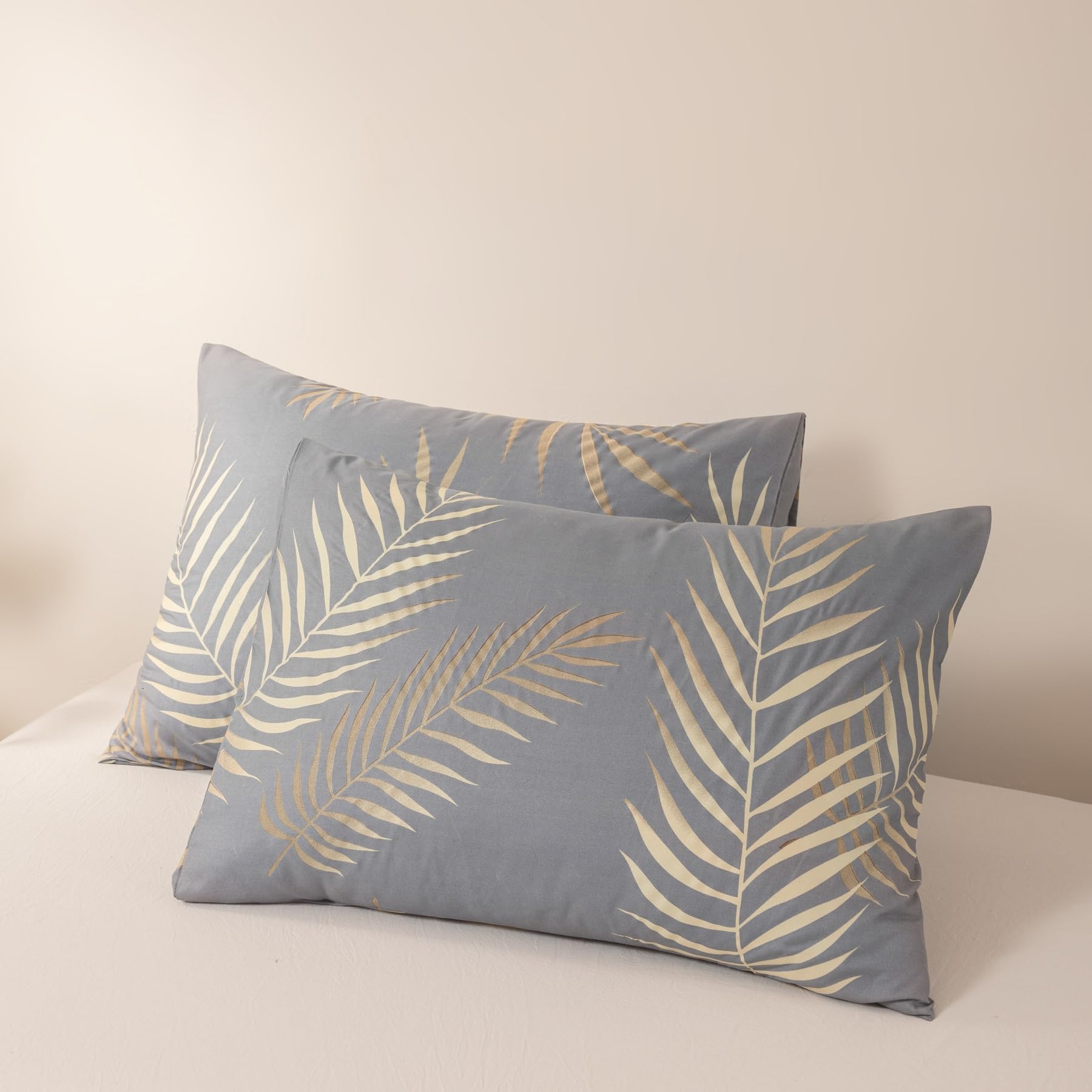 Funda nórdica de 240 x 260 cm, hojas de palmera tropicales con motivo dorado gris, juego de ropa de cama de microfibra suave para 2 personas adultas con cremallera y fundas de almohada de 65 x