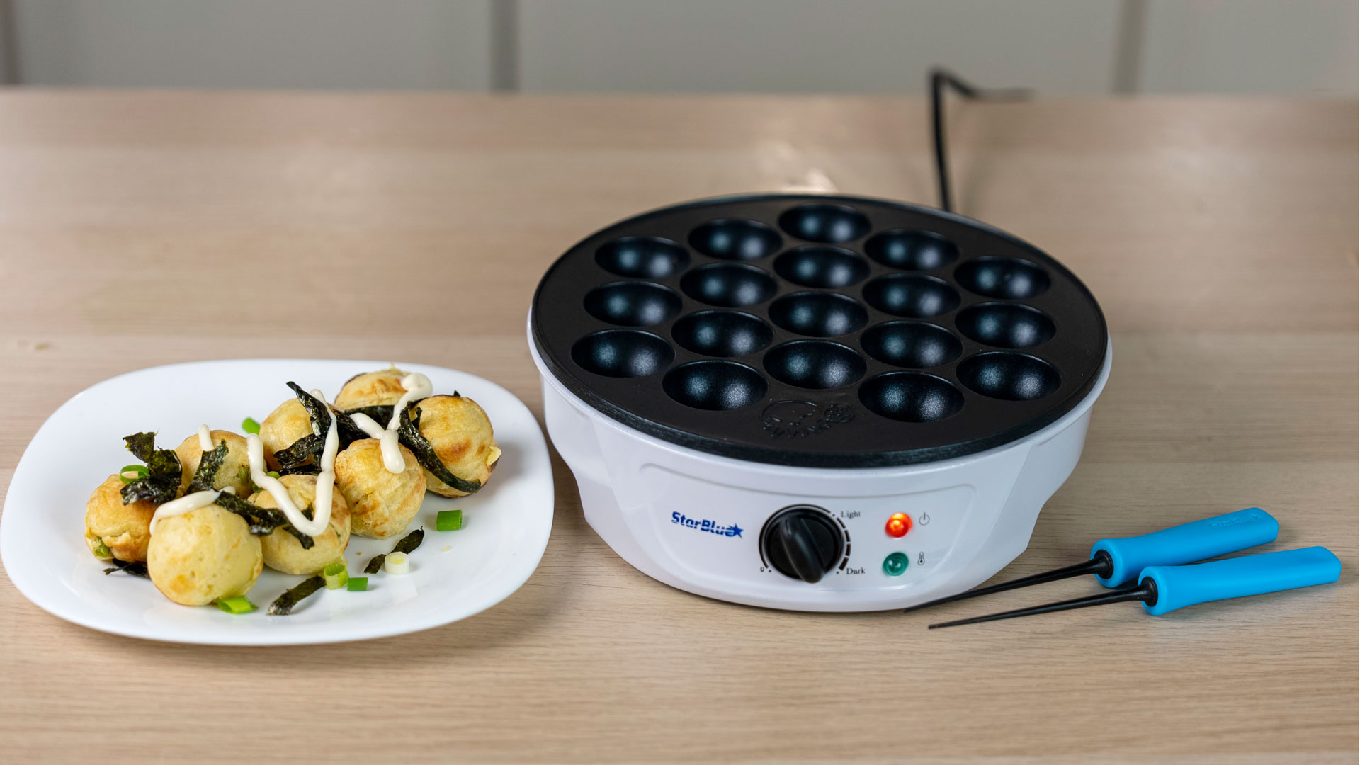 Machine à Takoyaki électrique 18 Trous - 750 W, Revêtement Microcristallin - Pour Boules, Fruits, Chocolat - Noir