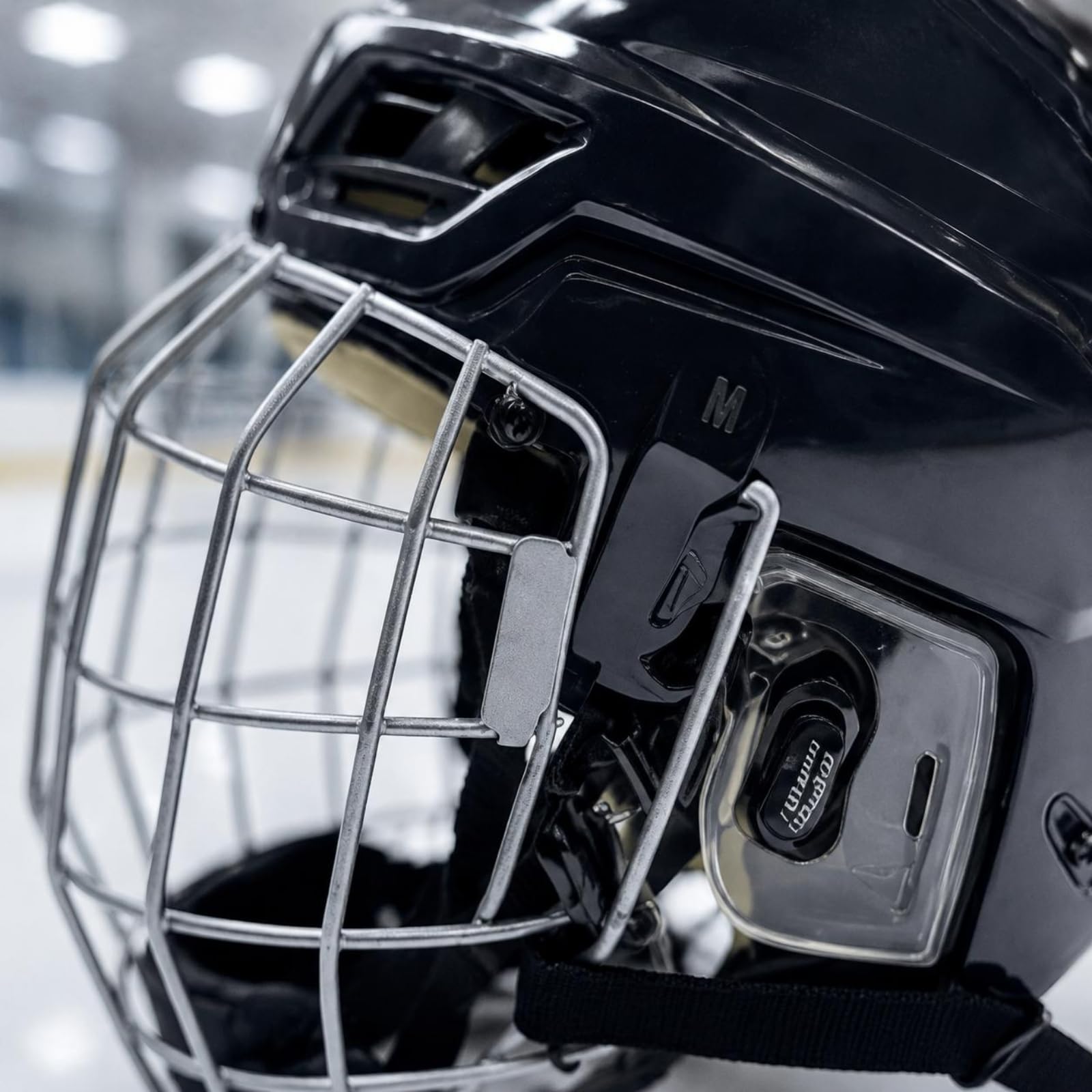Casque de Hockey sur Glace Casque de Protection Facial Grillagé Coque Extérieure PP Doublure EVA Maintien Stable Sangle Réglable Ouvertures d'air