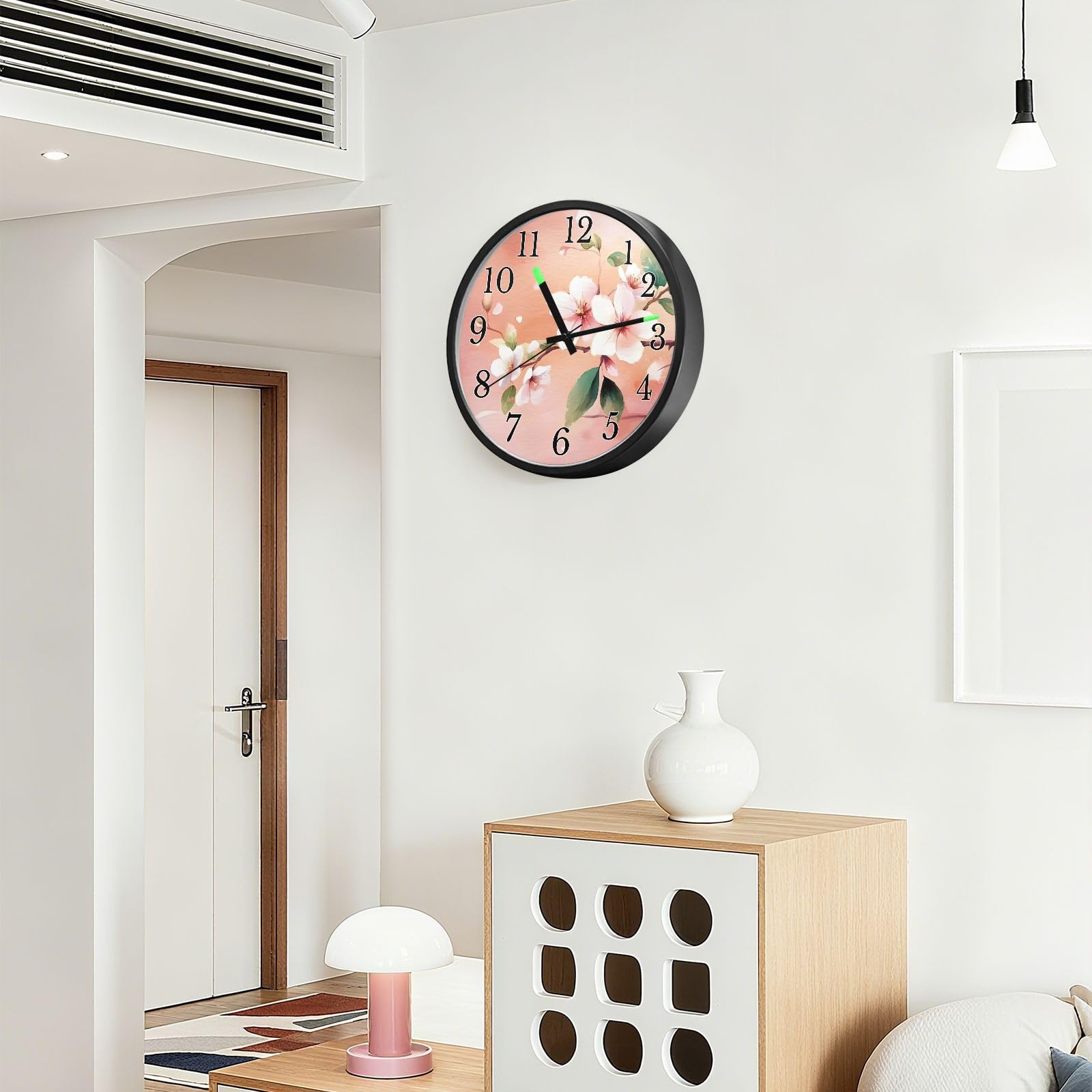 Mnsruu Reloj de pared luminoso con diseño de flores de cerezo, melocotón rosa, teñido anudado, reloj de pared que brilla en la oscuridad, funciona con pilas, reloj de luz nocturna silencioso sin