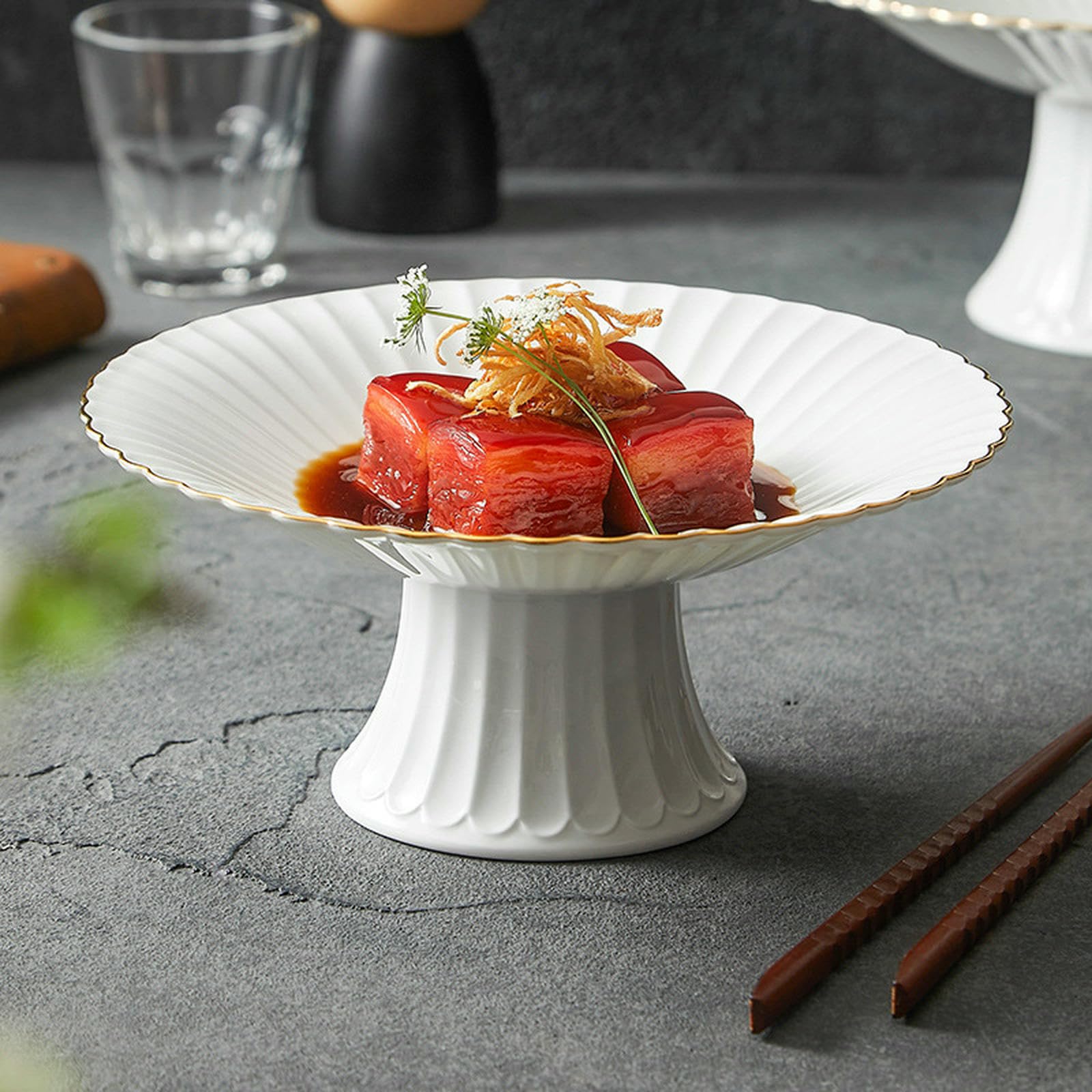 Plato de porcelana de hueso chapado en oro personalizado, plato frío creativo para restaurante de hotel, 10 pulgadas