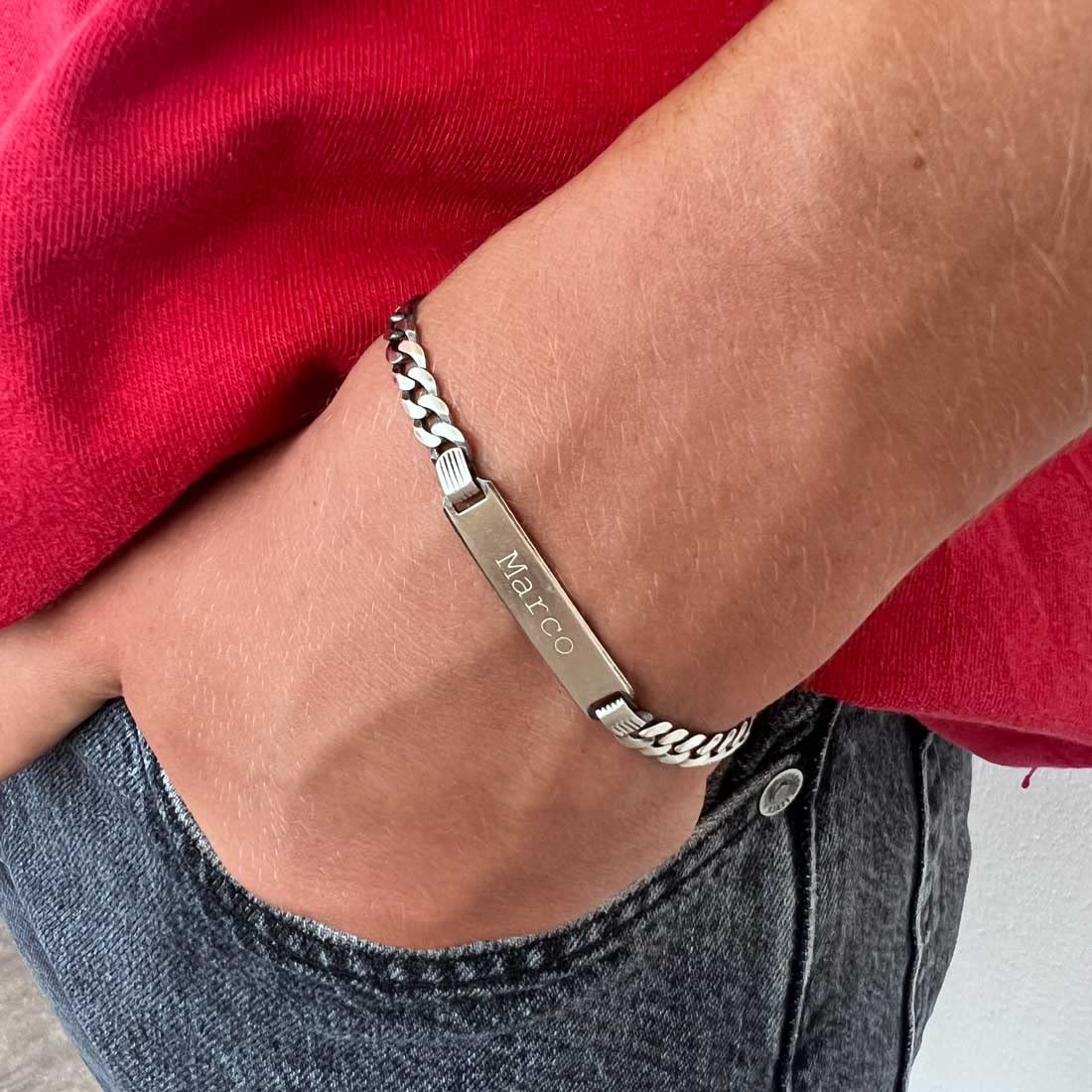 Giuzi - Bracciale Uomo Argento 925 Personalizzabile con Targhetta Incisa, Catena Grumetta Regolabile, Idea Regalo Uomo con Confezione