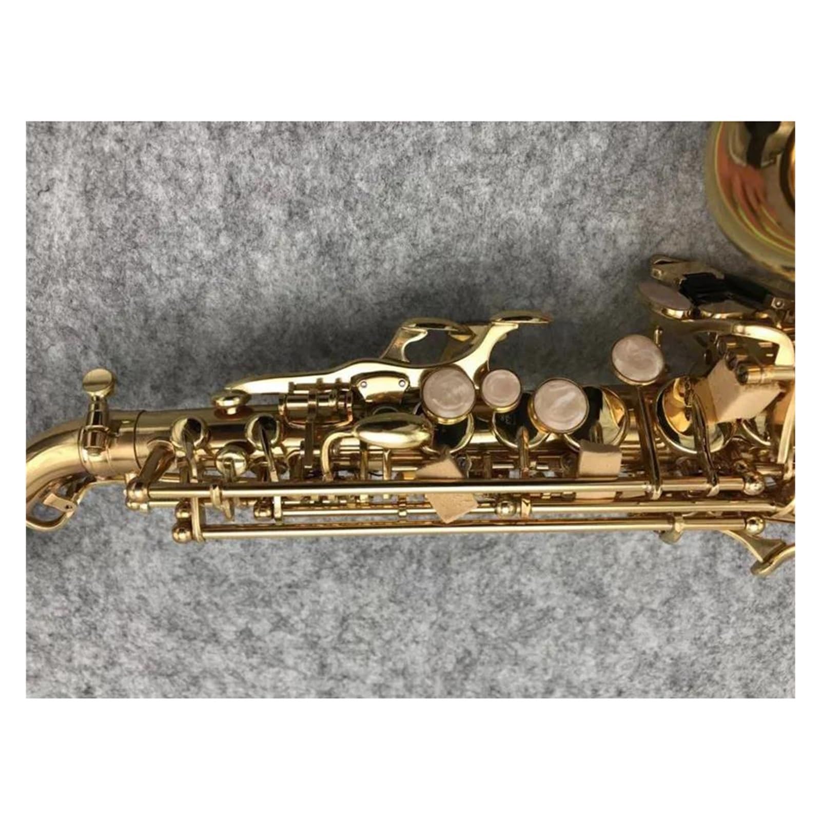 Saksofon Zakrzywiony Instrument Muzyczny Saksofon Sopranowy. Lakierowany Złoty Mosiężny Profesjonalny Saksofon