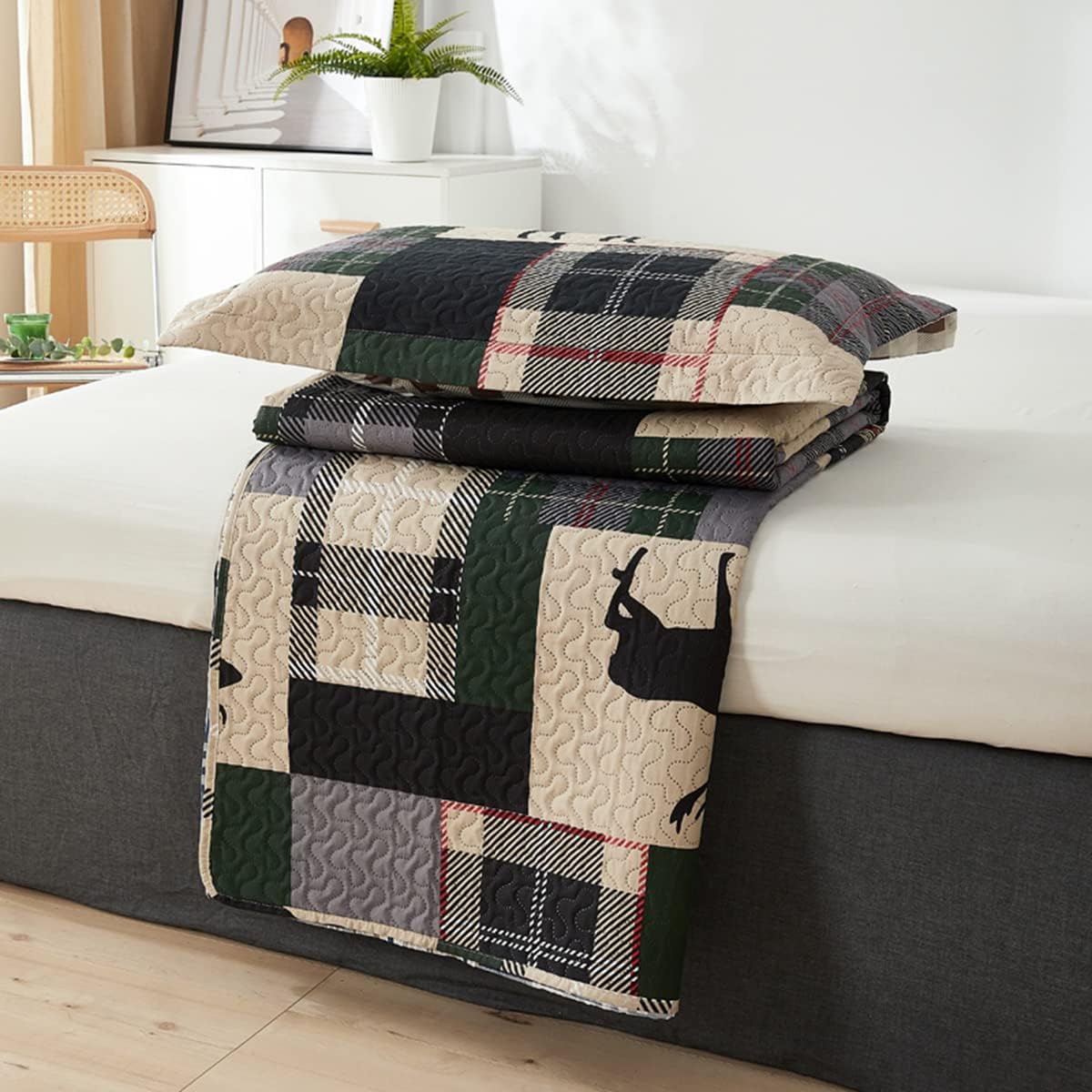 CHESITY Lodge Bedspread King Size, Rustic Cabin Quilt Set Deer Printed Bedspreads Coverlet Reversible Lightweight Quilt Set Dark Green Beige Plaid Patchwork Country Decor Bedcover(96"x 108") - Image 7