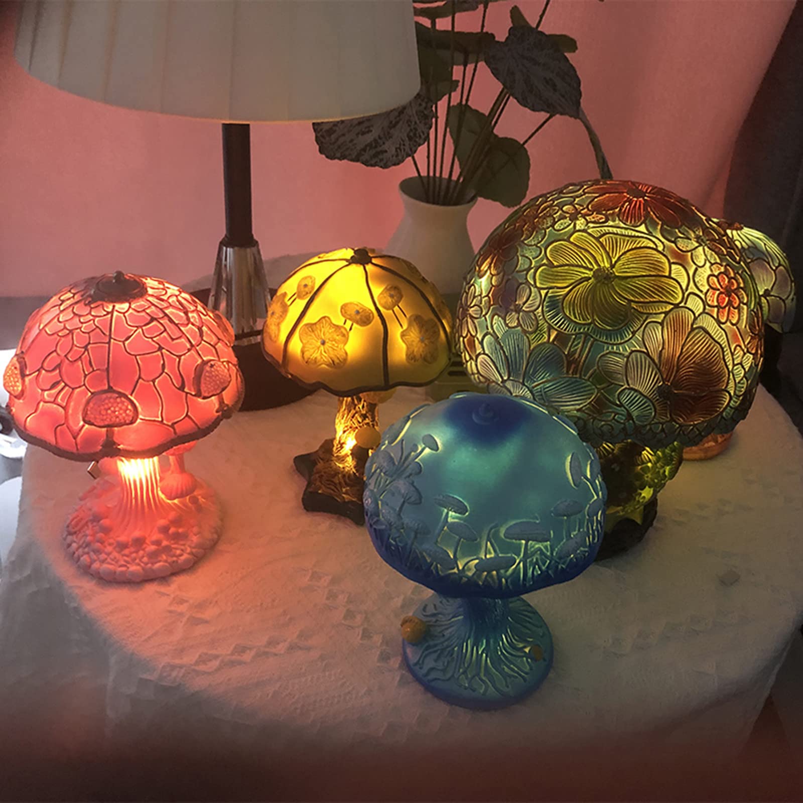 Nachtlichter in Tierform, Fantasy Stained Plant Series Mini-Nachttischlampe im Vintage-Stil, dekorative Nachttischlampe aus böhmischem Harzpilz(H)