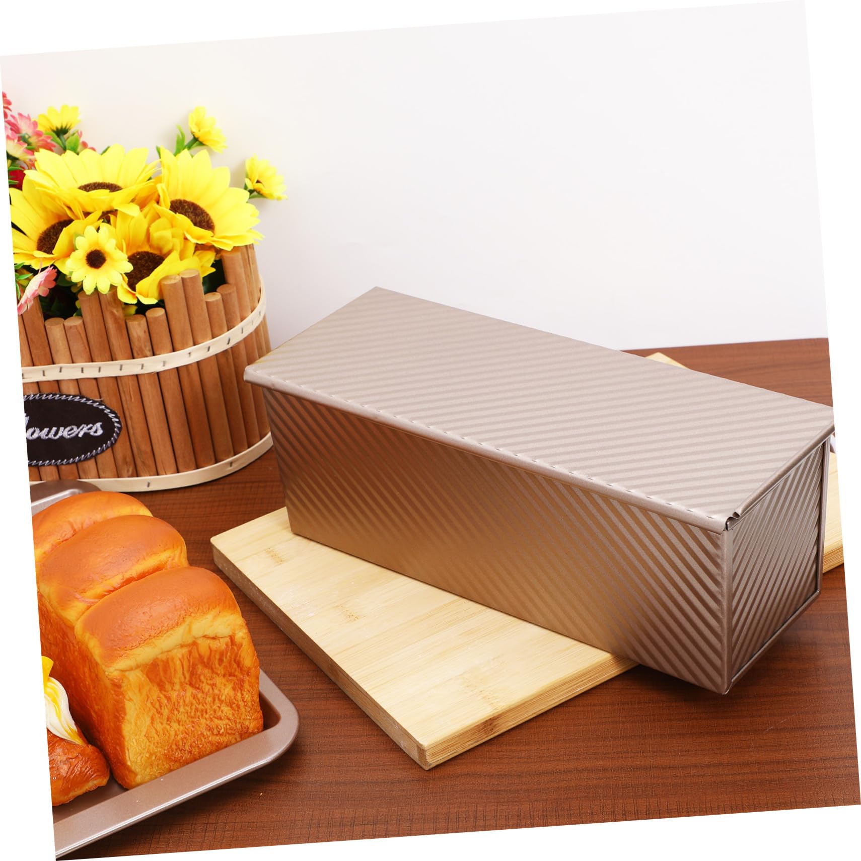 VALICLUD Antihaft Metall Kastenform mit Deckel 12.6X4.7X4.3 Zoll für Gleichmäßiges Toast und Kuchenbacken Inklusive Belüftungslöchern für Hobbybäcker