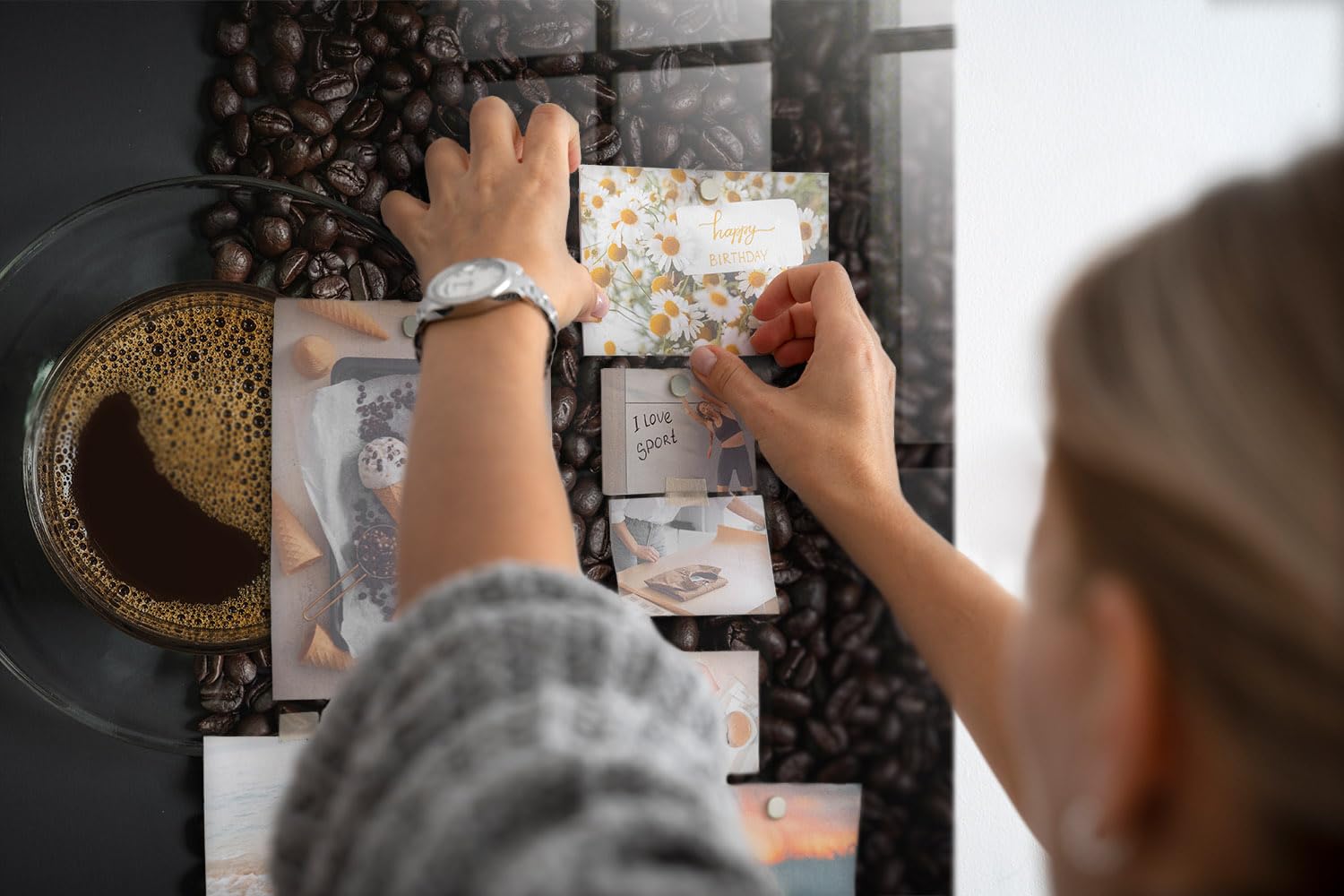 Menú y Pizarra Magnética para Restaurantes y Cafeterías 90x60 Taza de café | Tablero Imantado | Cristal Templado | Mural de Pared | Placa de Acero | Cartelera Informativa | Organizador de Tareas