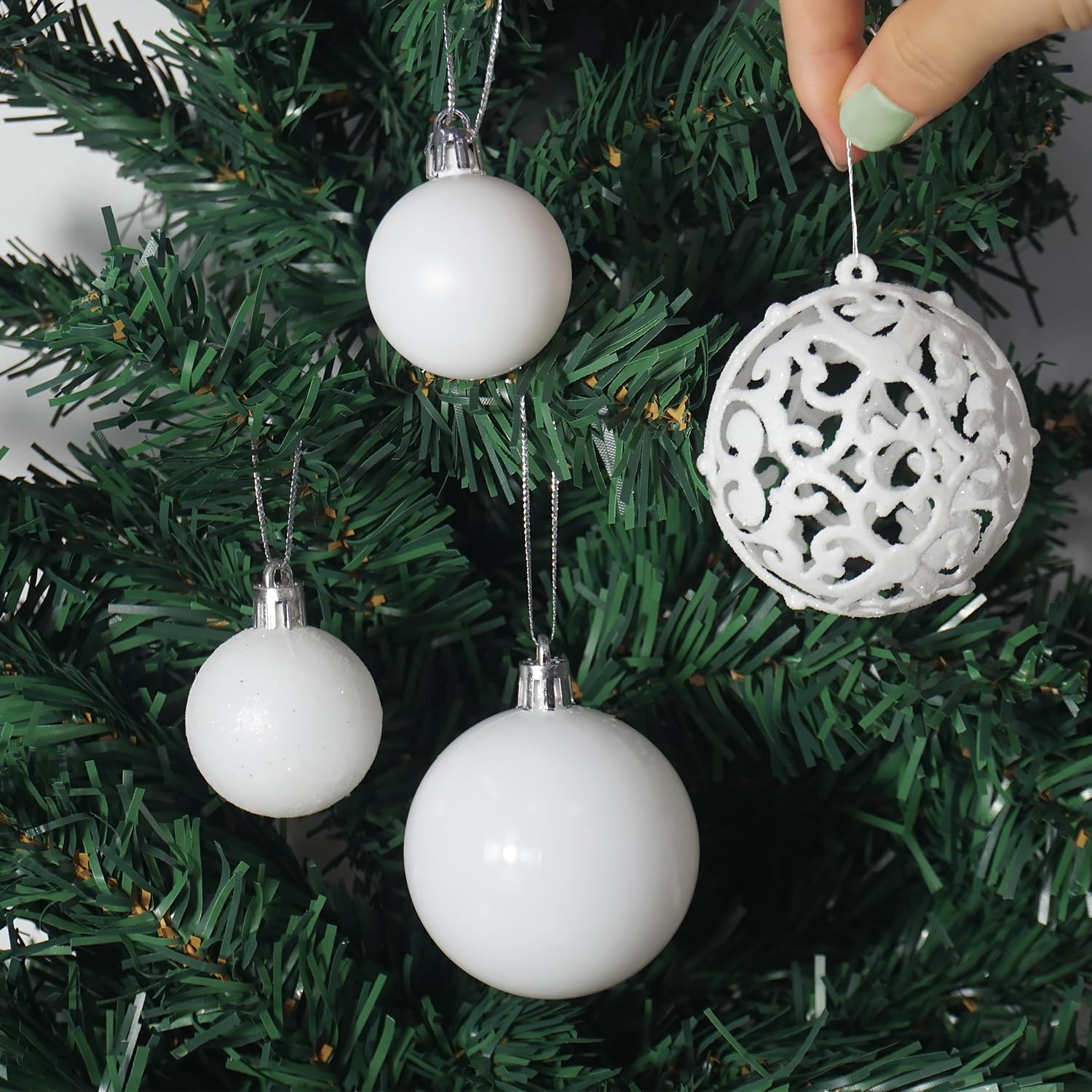 ZFYQ 100Pcs Christmas Tree Baubles, Hanging Baubles 3/4/6 cm - Image 4