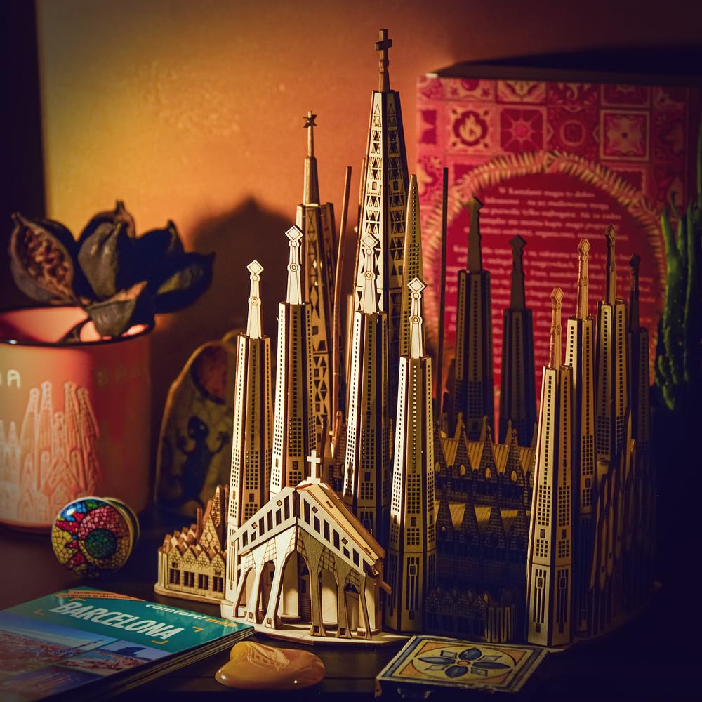 Little Story Puzzle éducatif en bois - Modèle 3D - Kit à faire soi-même - Cadeau pour enfants et adultes - (Sagrada Familia)