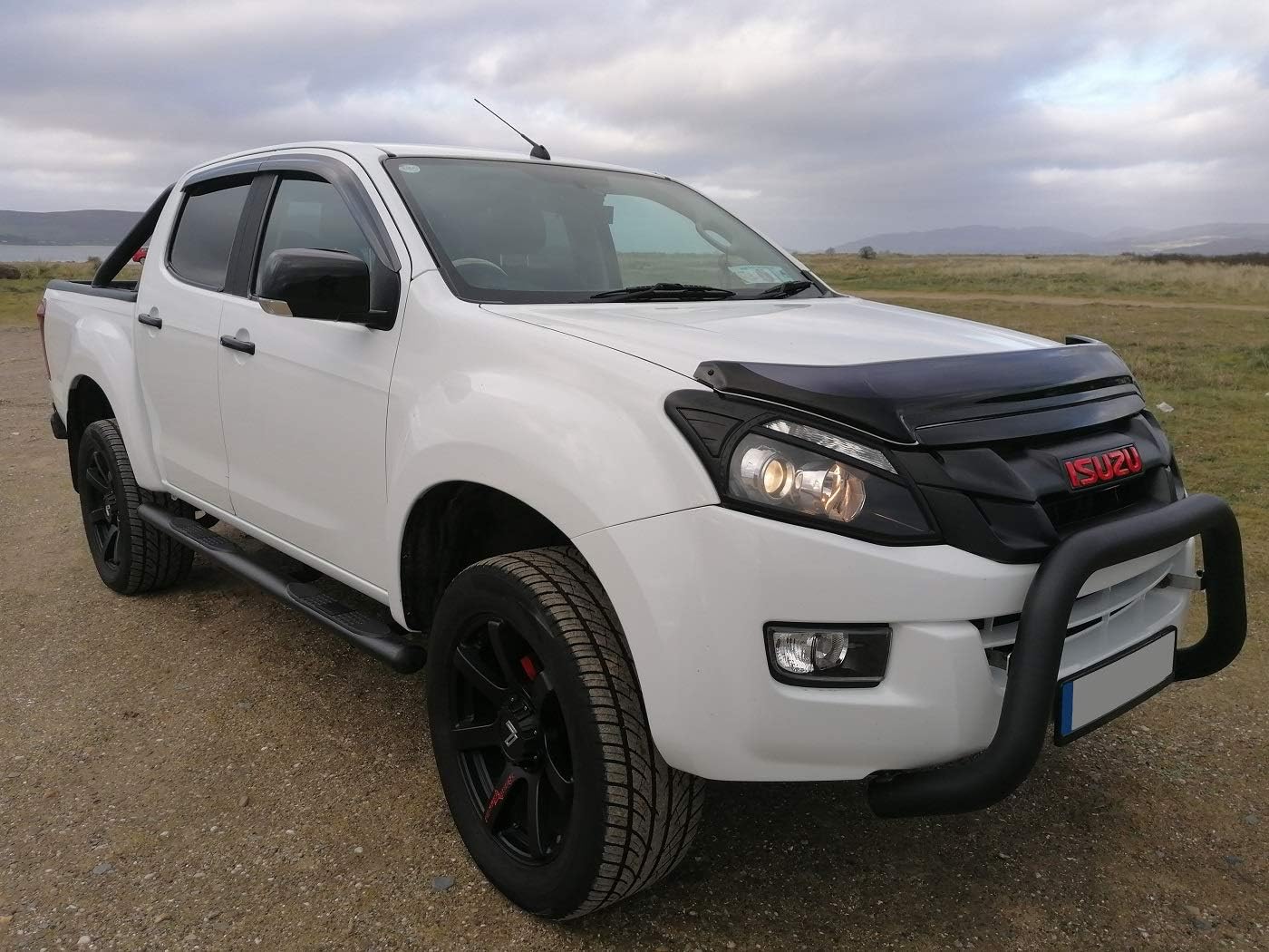 AUTO CLOVER Wind Deflectors Set for Isuzu DMax 20122020 (4 pieces