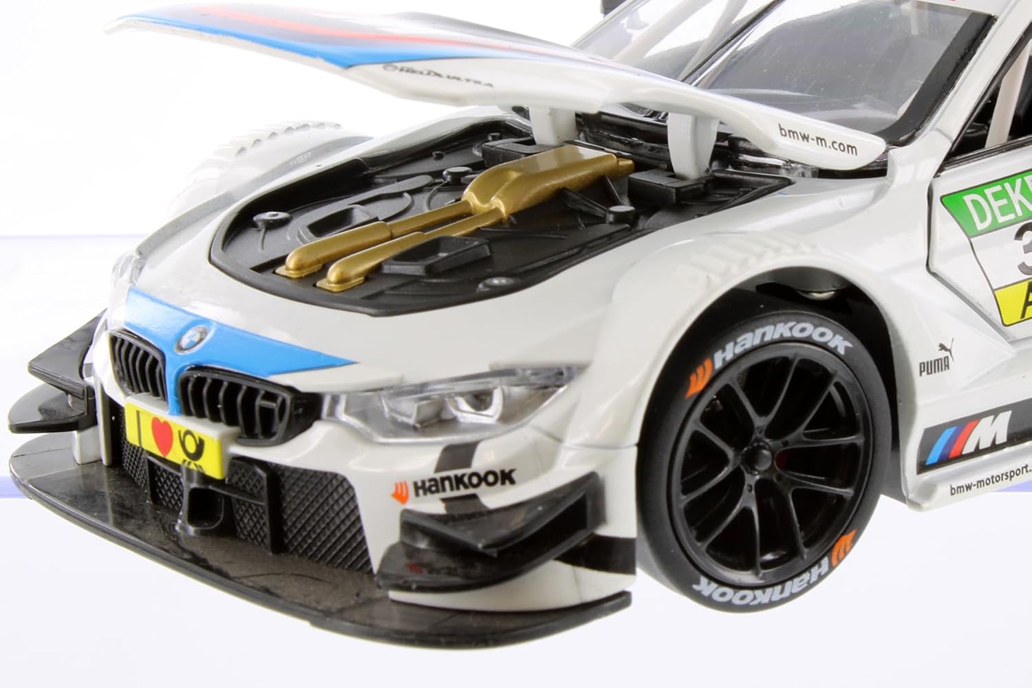 Box of 4 BMW M4 DTM & M6 GT3 Assortment 68255/56D - 1/24 Scale Diecast Model Cars