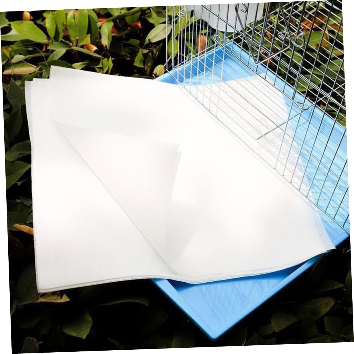 100pcs Disposable Bird Cage Paper Liners Thick Absorbent Bedding Quick-Dry Cage Cushion Pads for Parakeets Parrots Cockatiels Pet Paper Liners Easy Clean Sanitary Maintenance