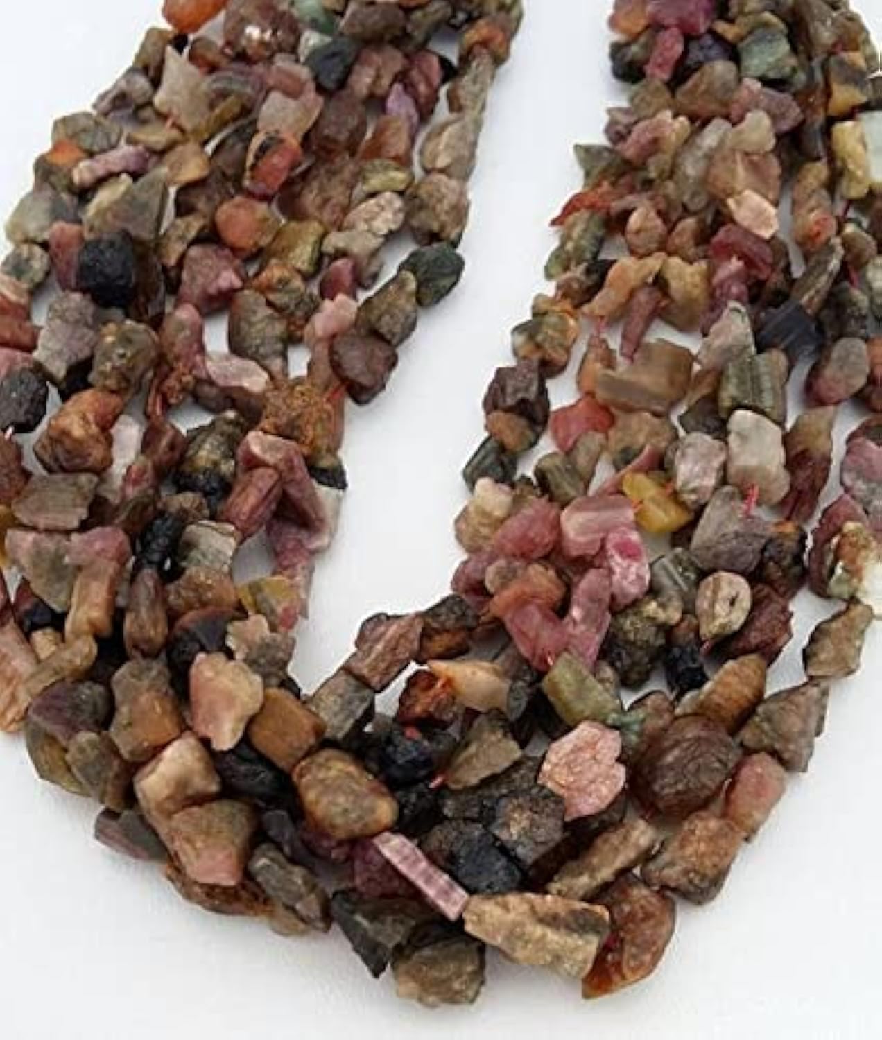 Tourmaline rough stone naturelle pour remplacer les perles synthétiques et sublimer vos bijoux
