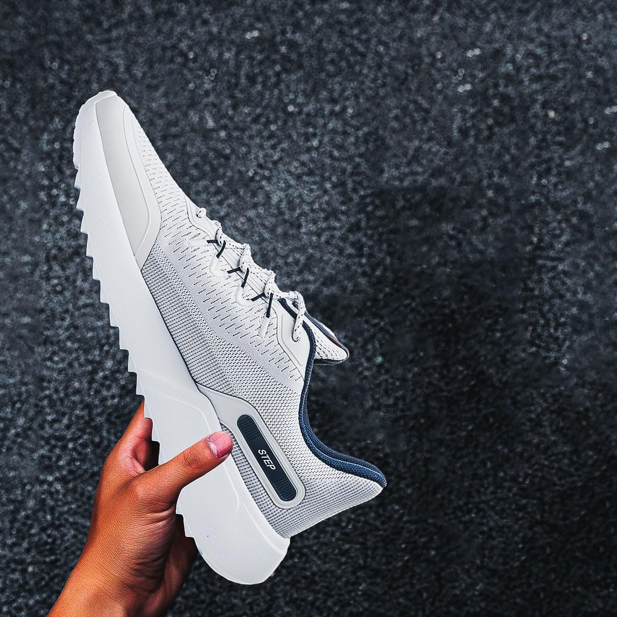 Tênis Fila Step masculino em promoção! Veja a oferta e mais achadinhos de Tênis 7 Hoje é o melhor dia para comprar Tênis Fila Step masculino com aquele preço maroto! Promoção! Aproveite a oferta! 7