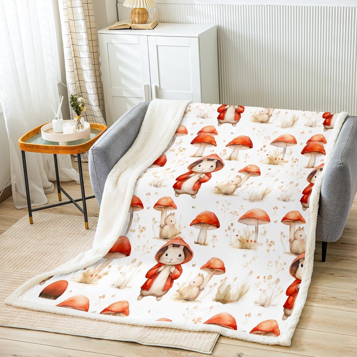 Feelyou Cartoon Strawberry Sherpa Blanket for Kids Red Strawberry Cake Plush Blanket for Bed Sofa Couch Cute Fruit Sherpa Blanket Kawaii Fuzzy Blanket Twin 60"x80"