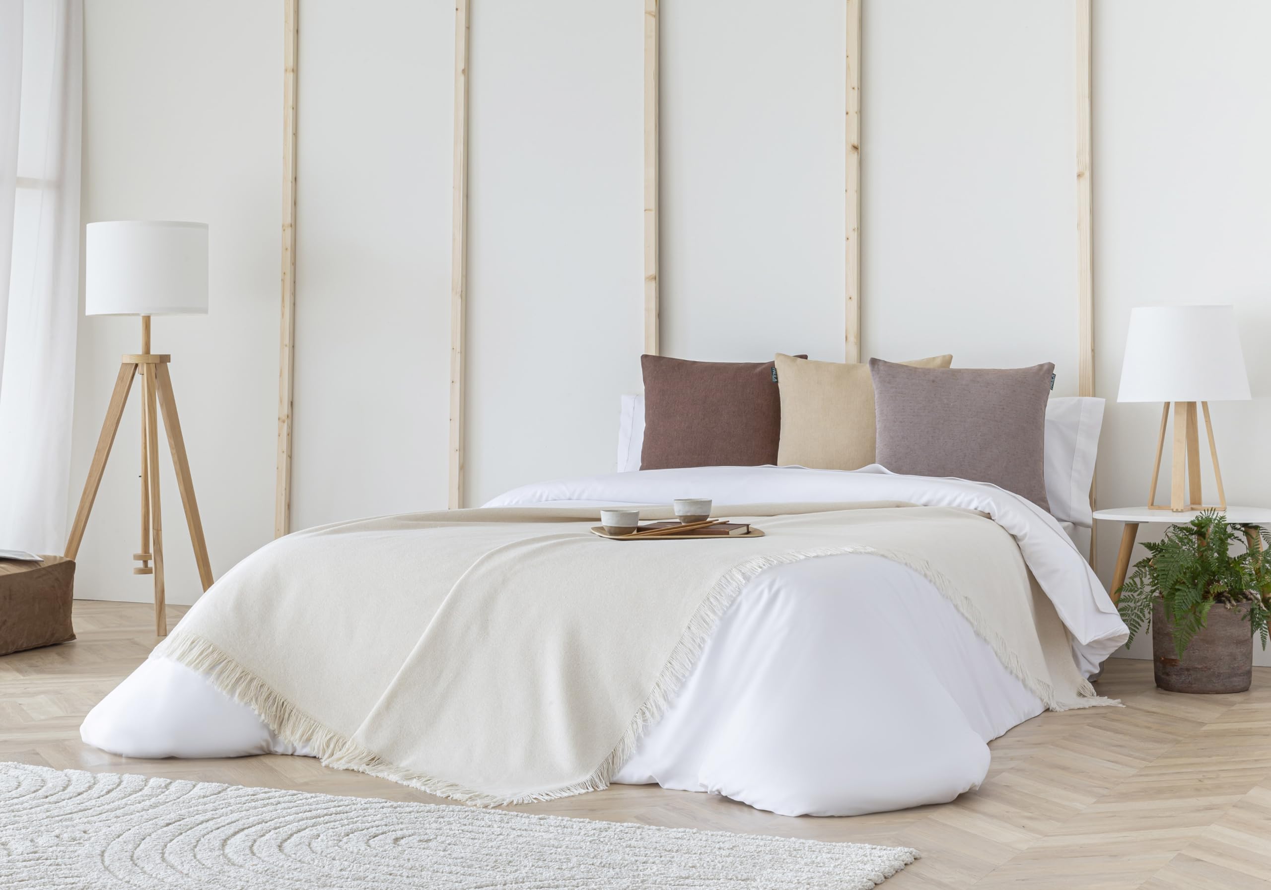 Todocama - Copriletto multiuso per divano, coperta in pile, plaid per letto, copriletto, copriletto, copriletto, copriletto, jarapas, prodotto in Spagna, classico. (180 x 260 cm, panna)