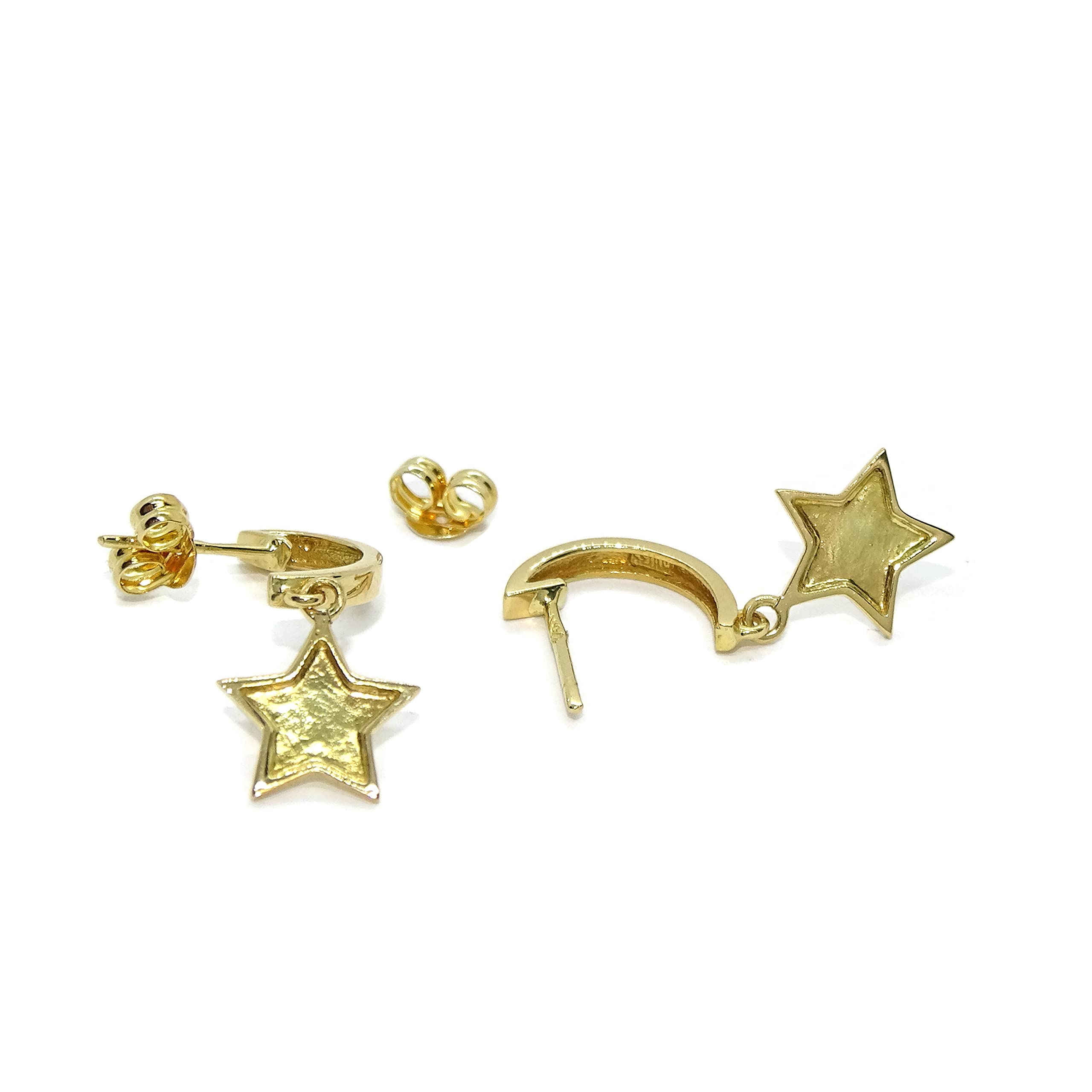 Moderni anelli in oro giallo 18 carati con stelle appese. Il regalo in oro per donna di quest'anno.