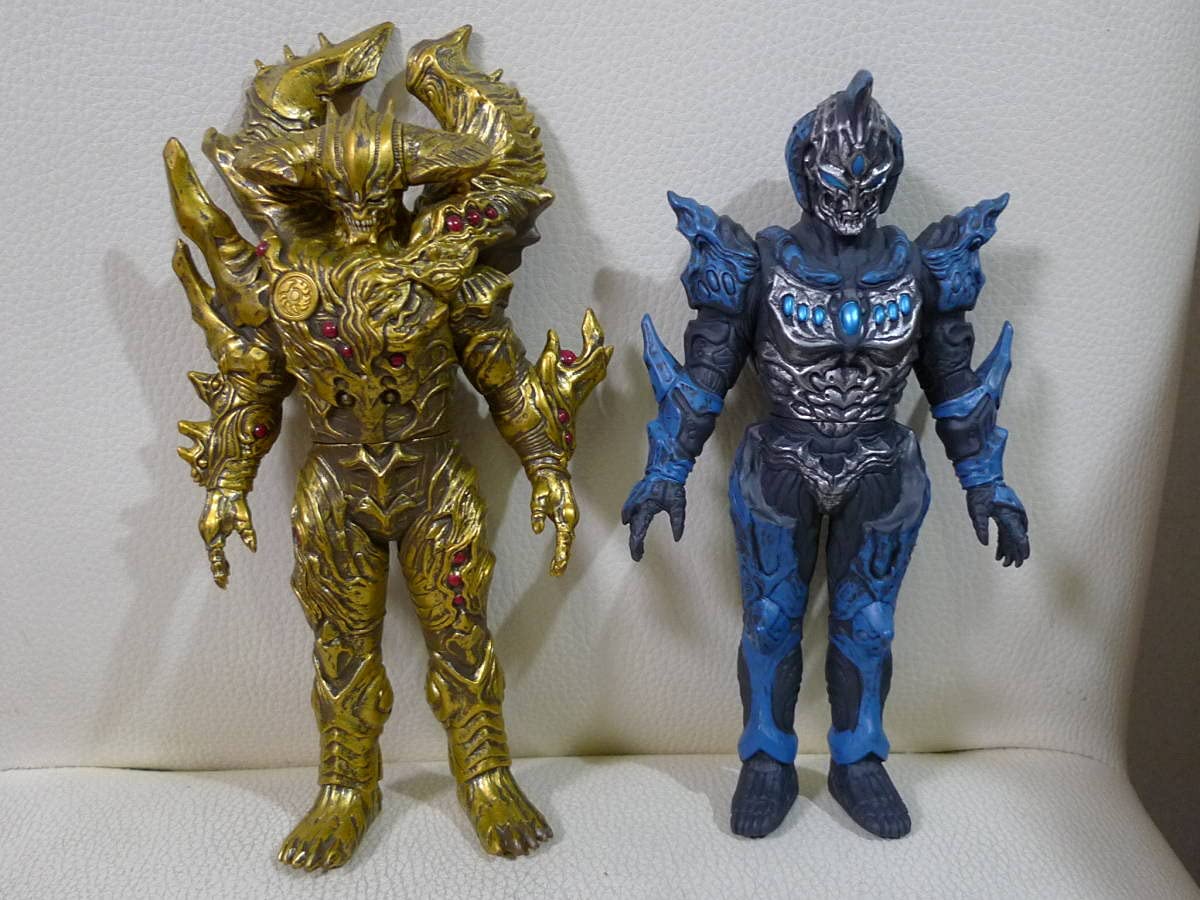 Amazon.co.jp: ウルトラ怪獣DX エタルガー レイバトス 2種