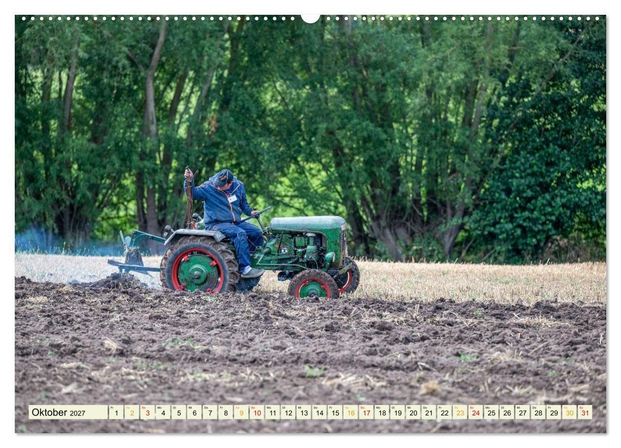 Landwirtschaftliche Schätze (hochwertiger Premium Wandkalender 2027 DIN A2 quer), Kunstdruck in Hochglanz: Historische Traktoren verschiedener Marken ... Zustand und bei der Arbeit auf dem Feld.