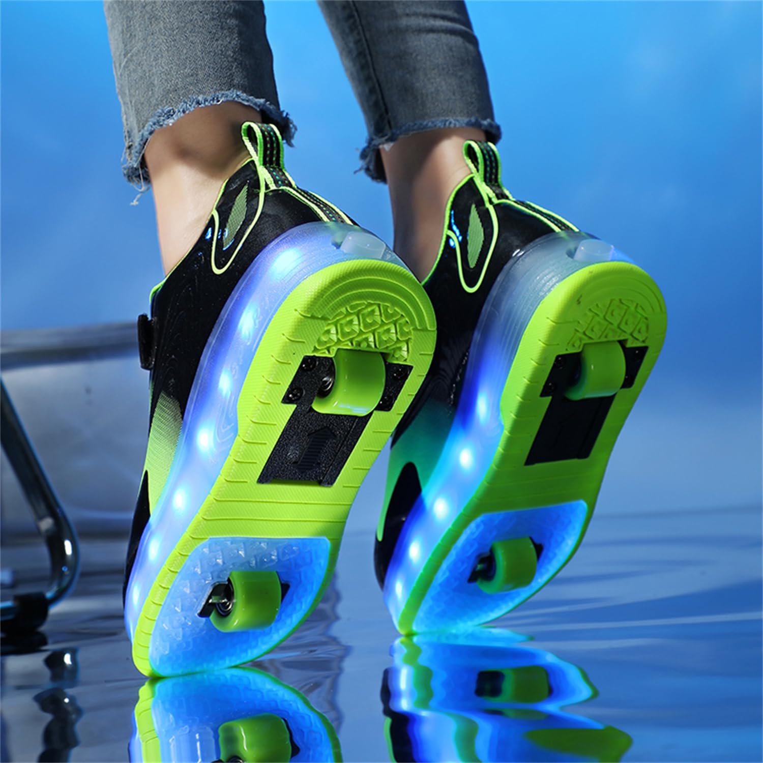 LED Lumières USB Rechargeable Lumières Clignotant Couleur Changeant Chaussures de Multisports Outdoor Double roulettes Sports Gymnastique Sneakers avec Rouleau Fille Garçon