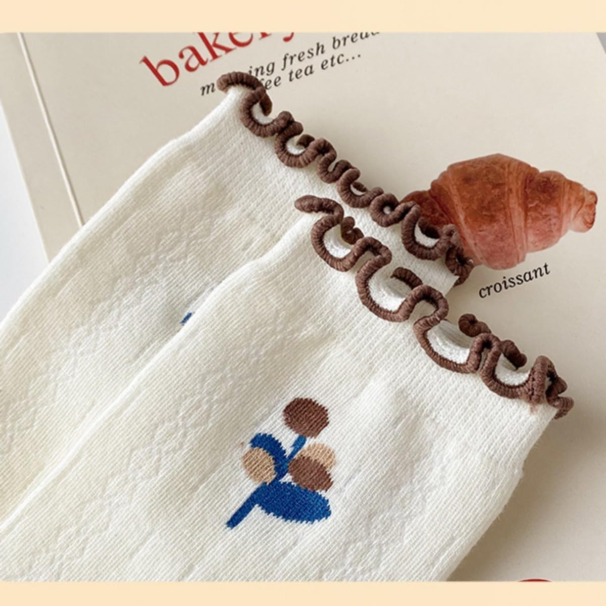 Woman Crew Socks Casual Cotton Cute Socks 5 Pairs Flower Retro Socks - Image 6