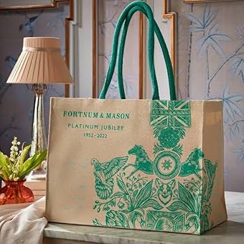 新品　フォートナム＆メイソン エリザベス女王　プラチナジュビリー記念　プレート Amazon.co.jp: エリザベス女王 フォートナム&メイソン