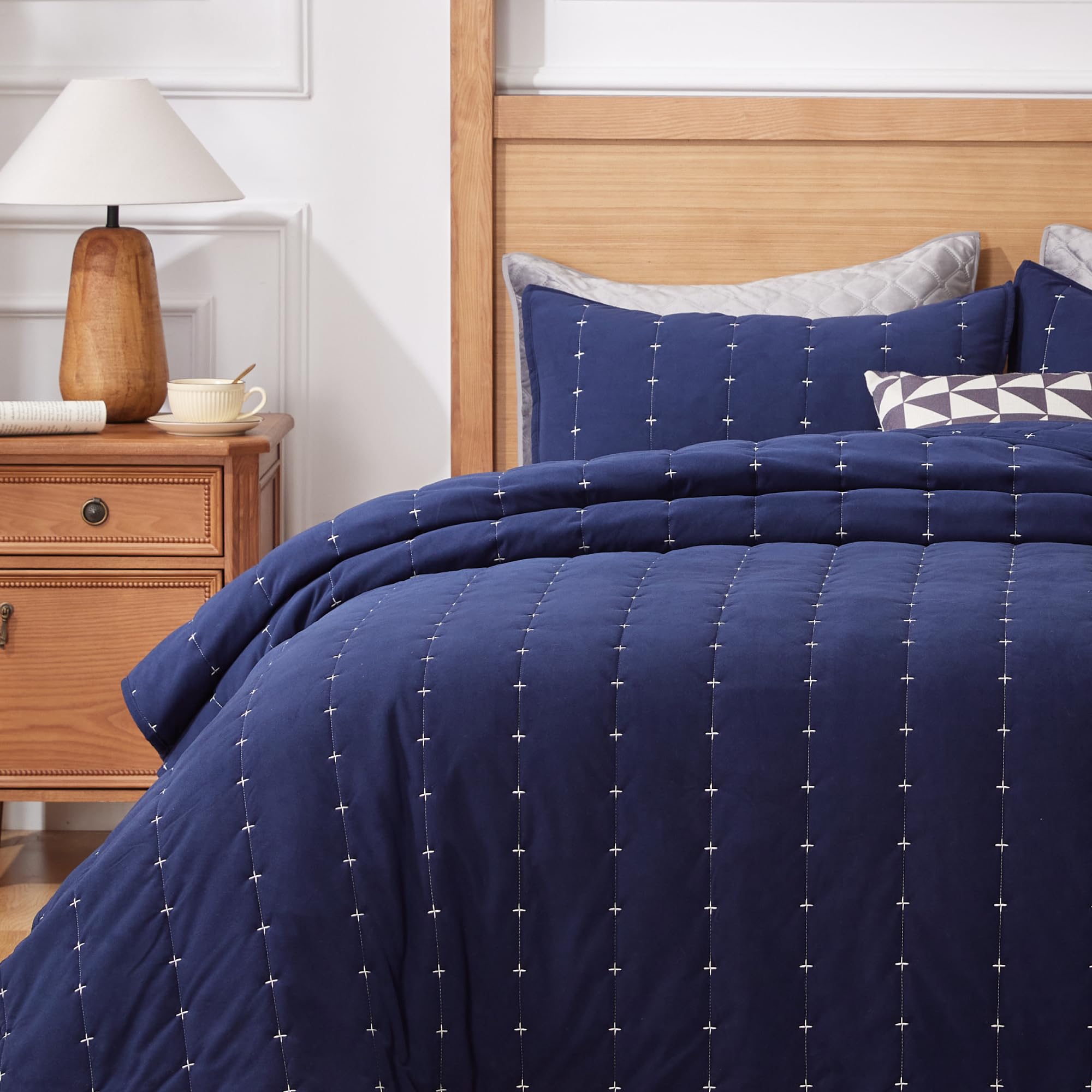 Sophia & William Queen Bedspread Set, Fluffy Bedding Set, Lightweight Quilt Set with Pillowshams, Midnight Blue