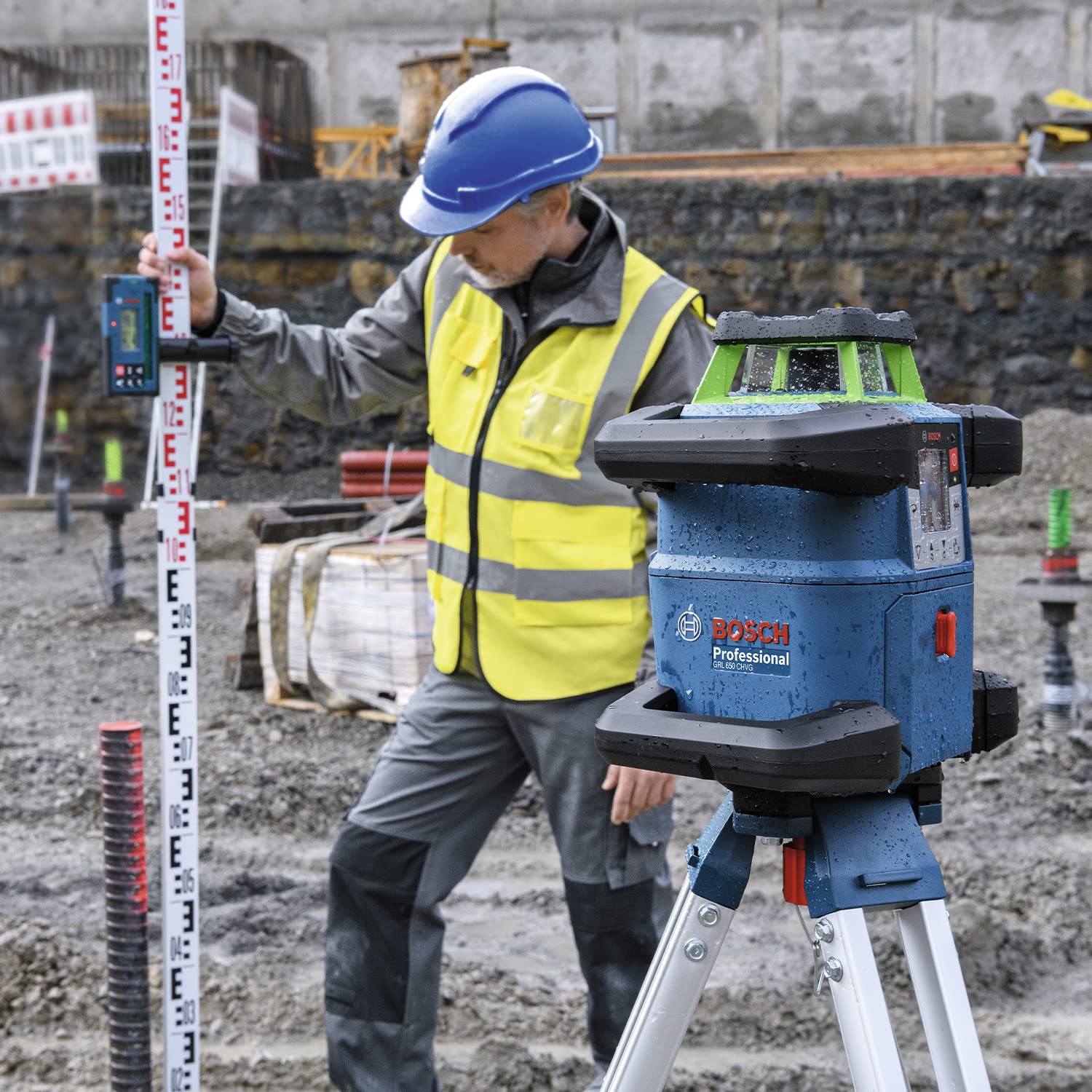 Bosch Professional 18V System laser rotatif GRL 650 CHVG (laser vert, mises à niveau extérieures, avec application dédiée, portée : jusqu’à 650 m, dans L-boxx)