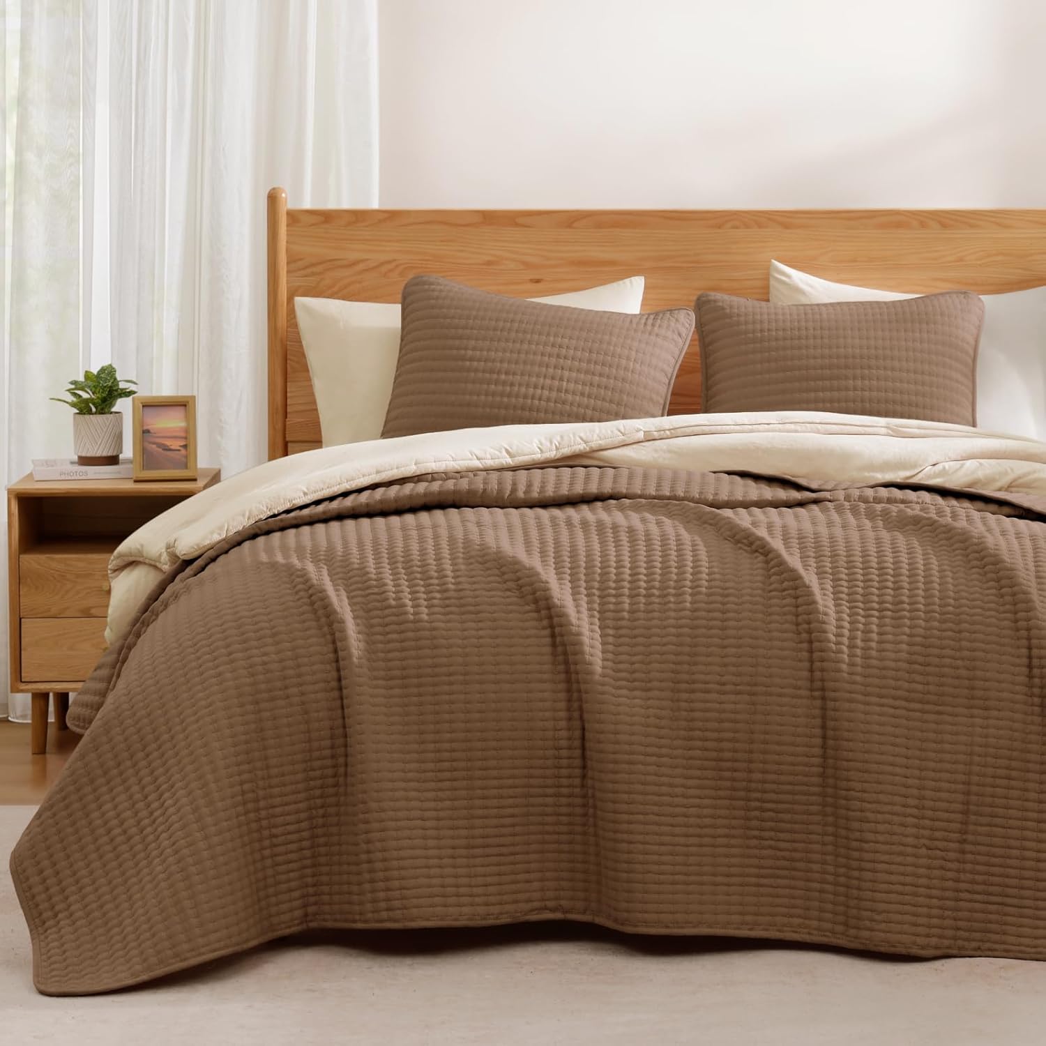 WRENSONGE Queen Quilt-3 Pieces Lightweight Bedspreads Brown Queen Size Quilt Bedding Set for All Seasons, Soft Summer Blanket with 2 Pillow Shams Suitable for Bed, Couch Brown Queen(90" x 94”)