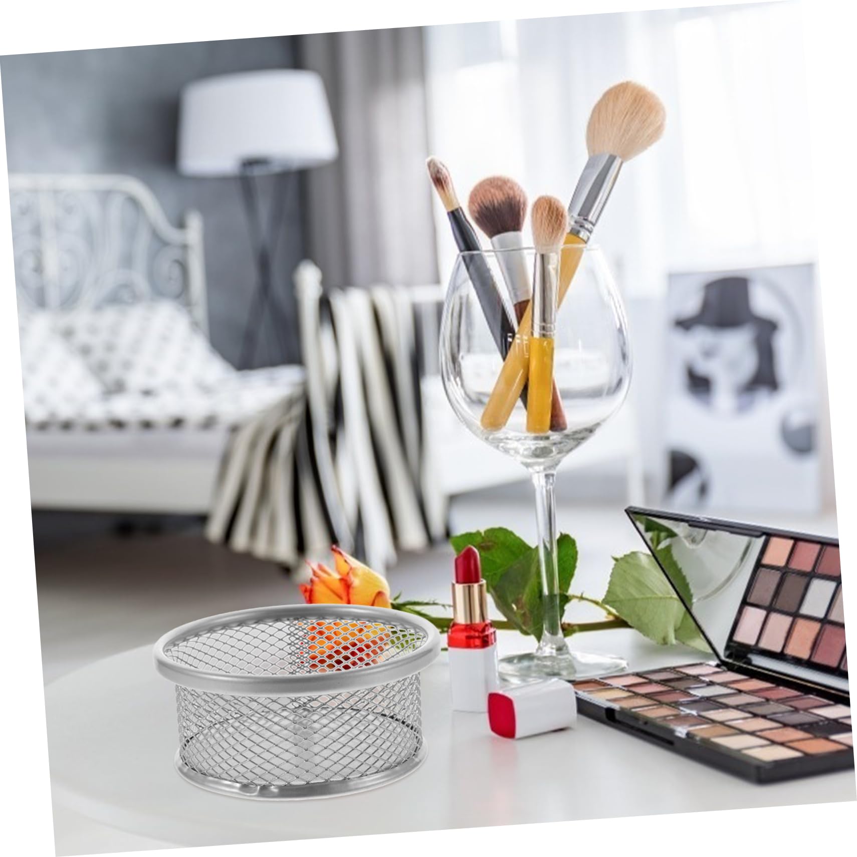 NAMOARLY 4pcs Desktop Mesh Paperclip Containers Mesh Pen Holders Office Holders for Paper Clips