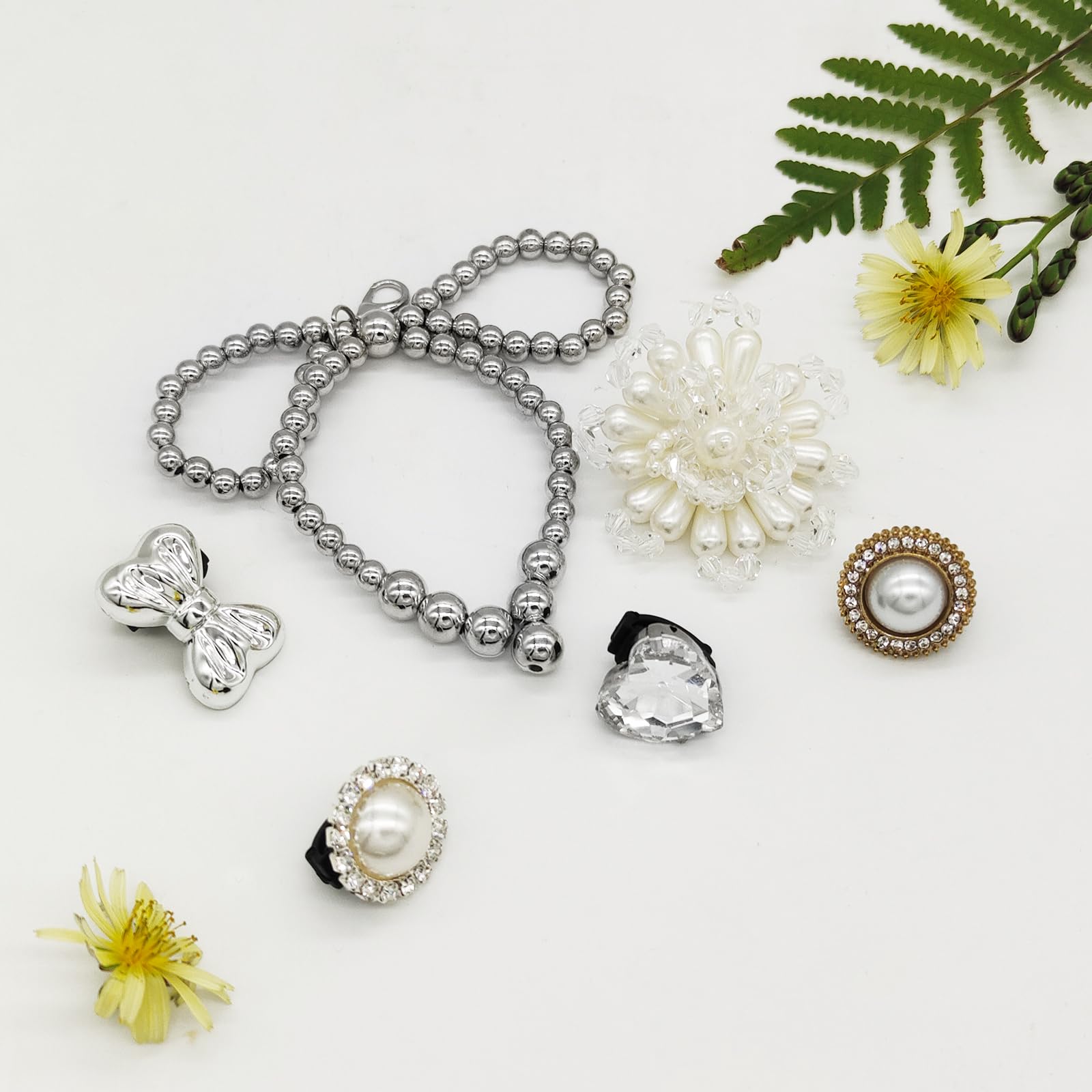 Shoe Charms for Sneakers, Elegant Pearl Bowknot Shoelace Decoration Clip Charms for Sambas Dress Shoes DIY Shoe Accessories for Women Girls