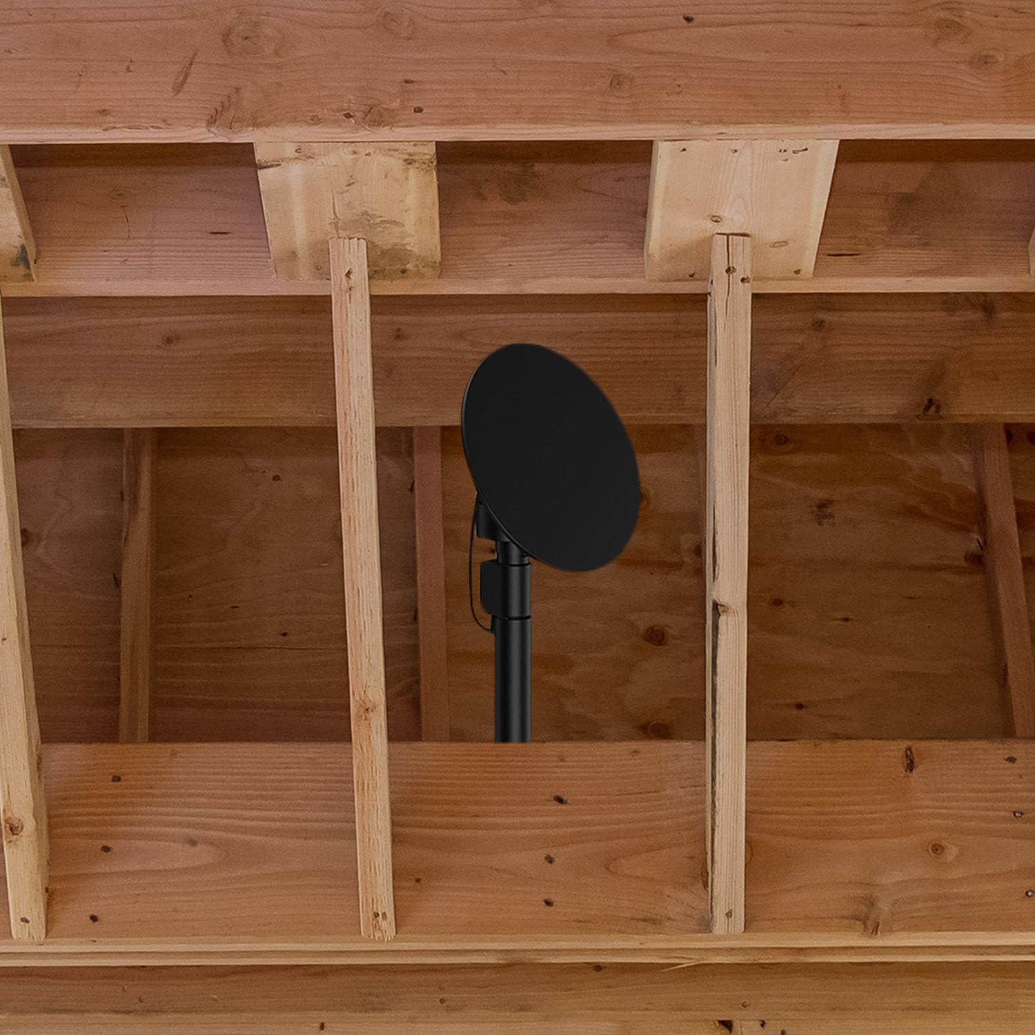 Antenna mounted in an attic