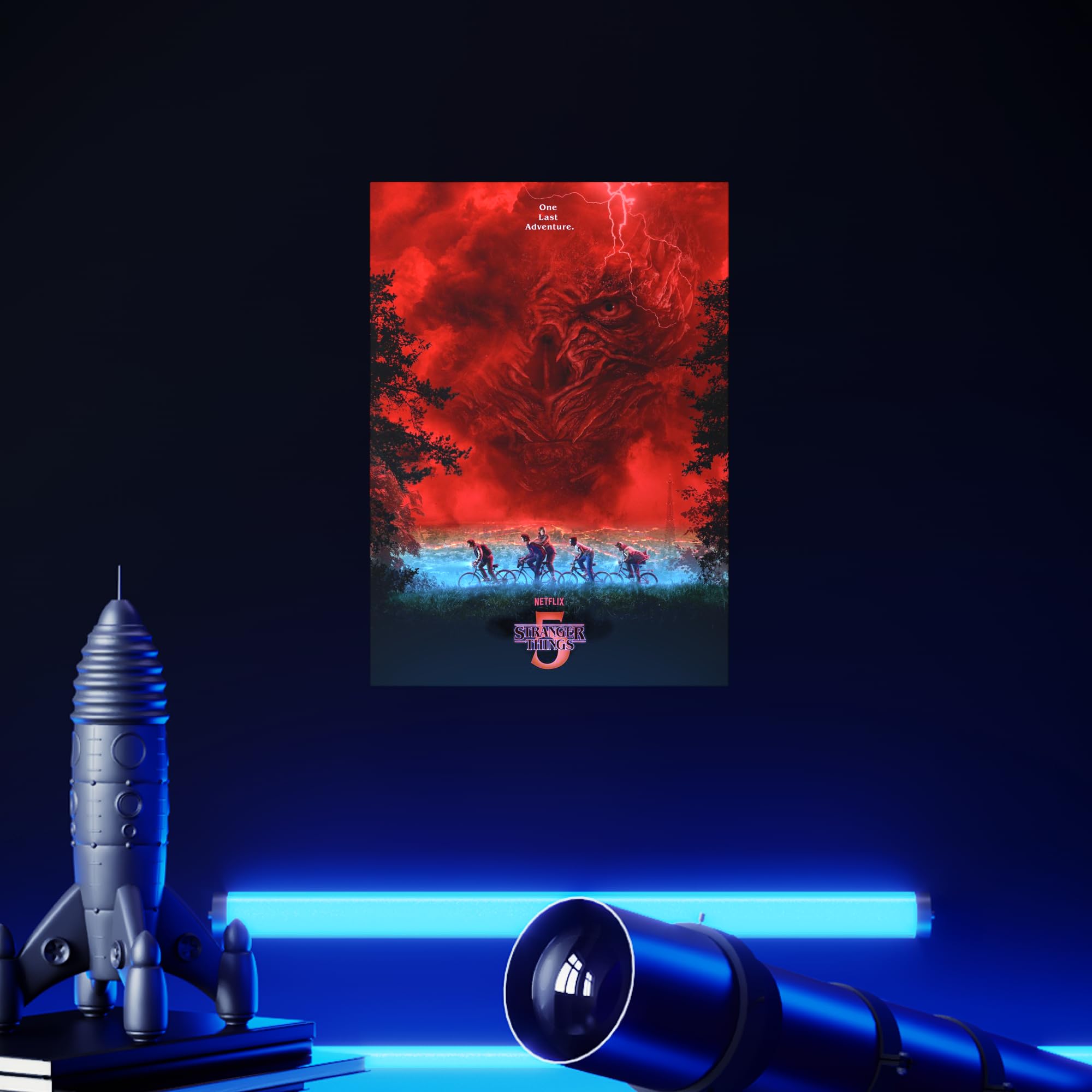 Displate Metallposter Stranger Things 5 Plakat - The last adventure - Wandbilder Spielzimmer Bilder Deko Schlafzimmer - Geschenk - Wanddeko Metall Poster 32 cm x 45 cm