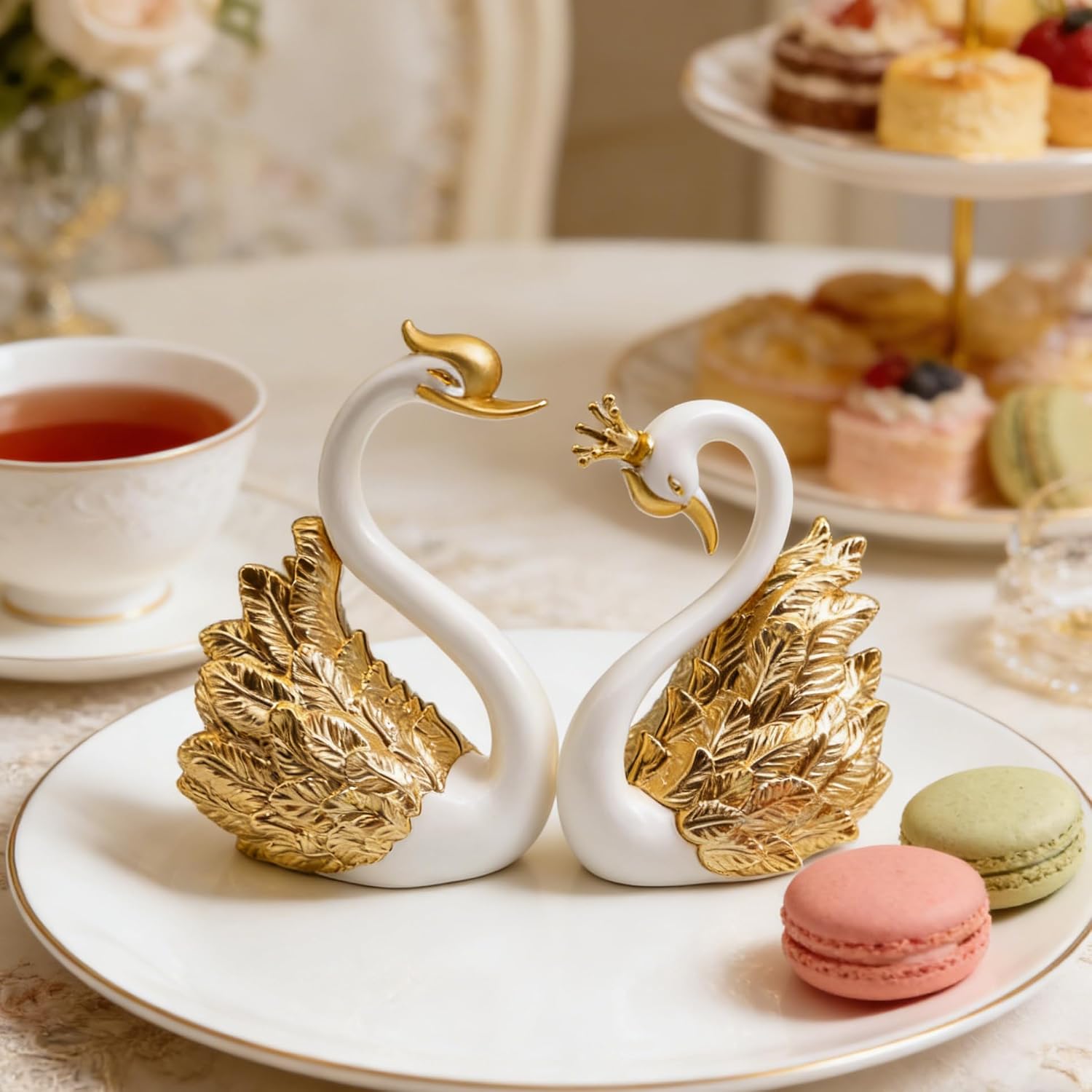 Swan Cake Toppers Set with Crown Swan Figurine Creative 2-Piece Cake Decoration for Birthday Wedding Desktop & Car Ornament