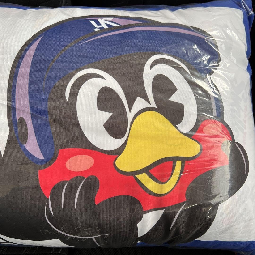 【新品未使用】ヤクルトスワローズ /つば九郎 カバー付き枕　43×63 cm 61KJndXej1L._UF1000,1000_QL80_.jpg