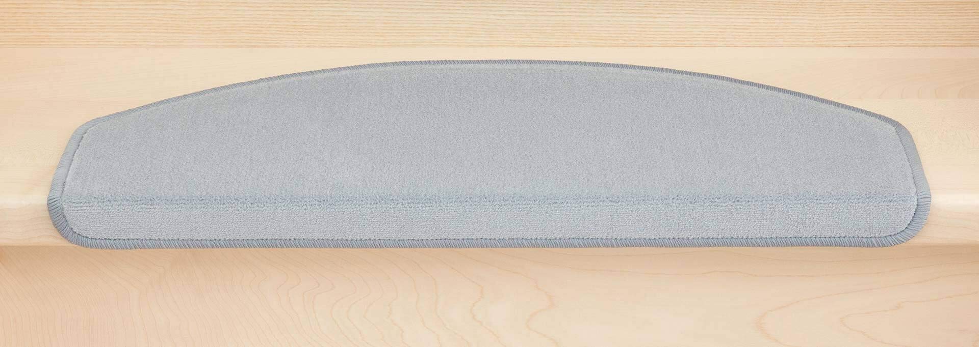 Metzker Stufenmatten Treppenmatten Uni Hellgrau 15 Stück Halbrund | Velourteppich von DAS TEPPICHWERK - Trittfläche ca. 65x24cm incl. Klebeband