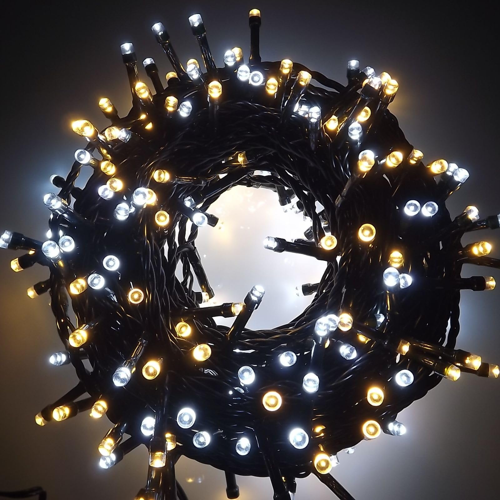 Luccika - Cadena de luces LED todo Flash, cable verde de 4 m, IP44 interior/exterior, 31 V con temporizador, luces decorativas de Navidad para jardín y fiestas (blanco hielo + blanco cálido, 50 m 1000